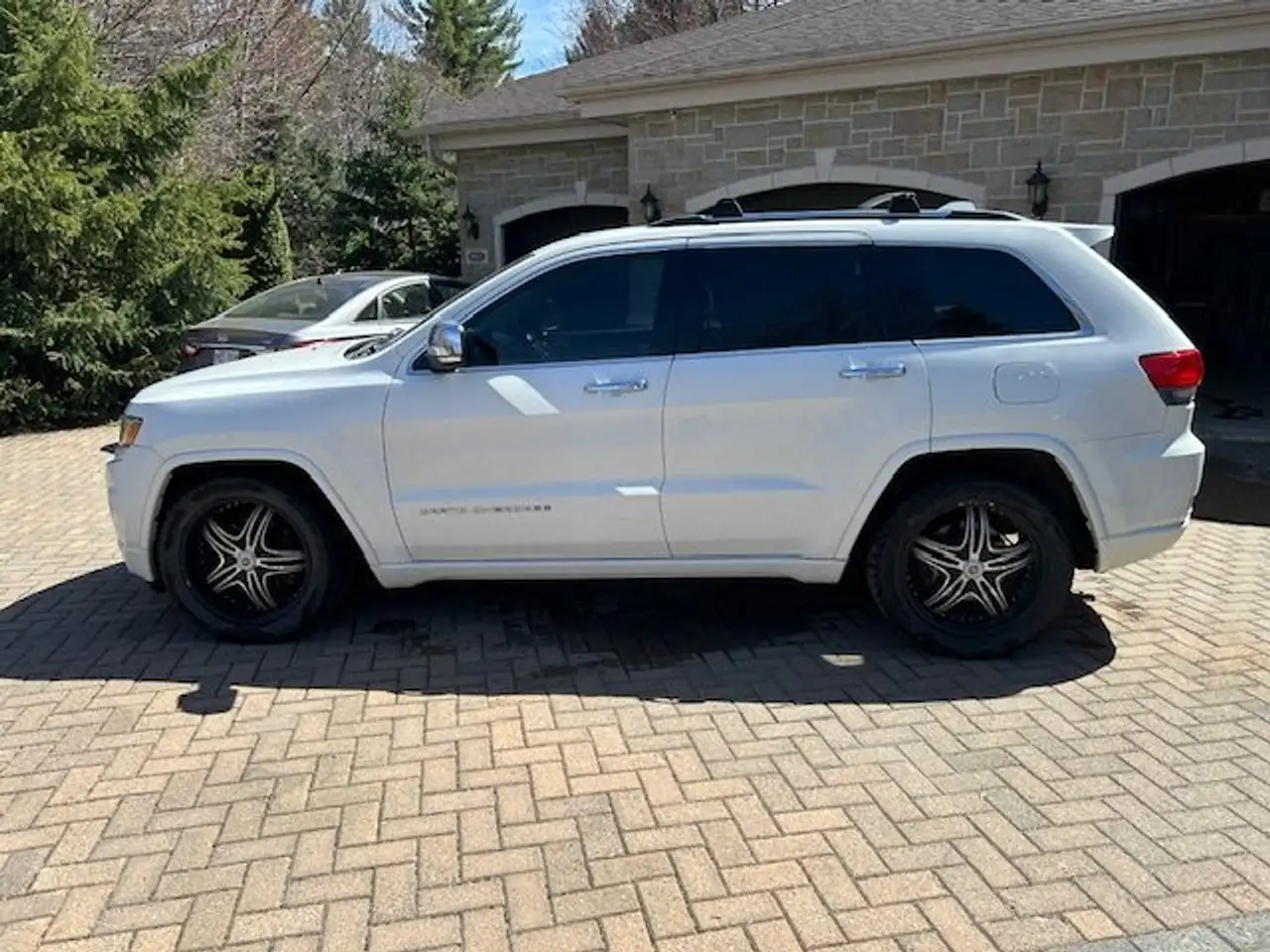 Jeep Grand Cherokee снимка Jeep Grand Cherokee