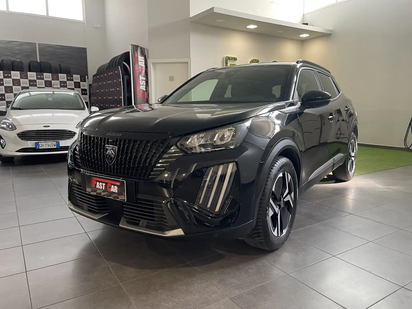 Peugeot 2008 2008 PureTech 100 S&S Allure Noir - 1