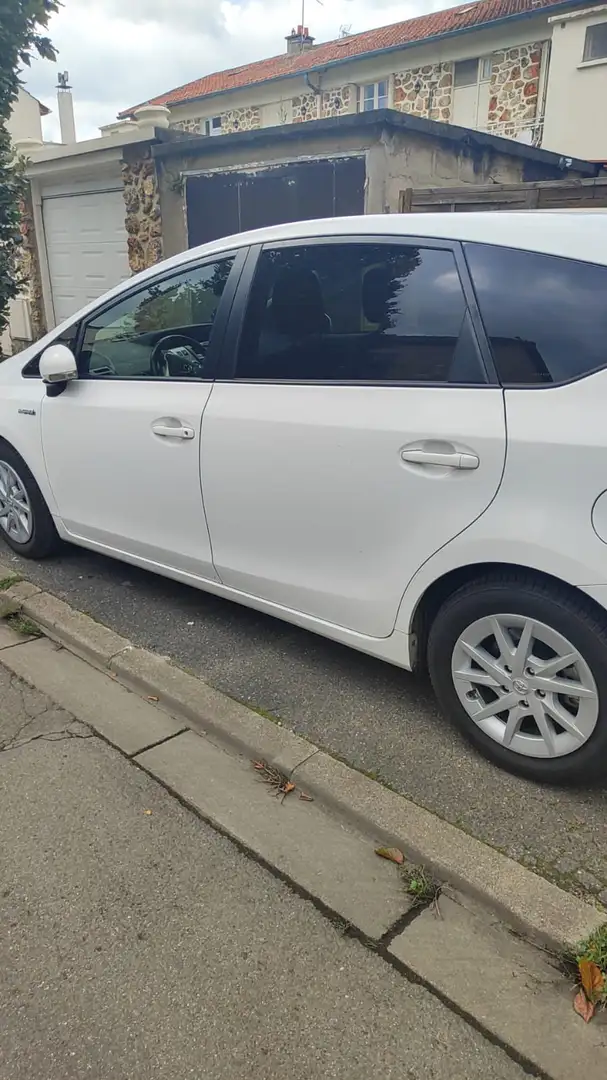 Toyota Prius+ Білий - 1