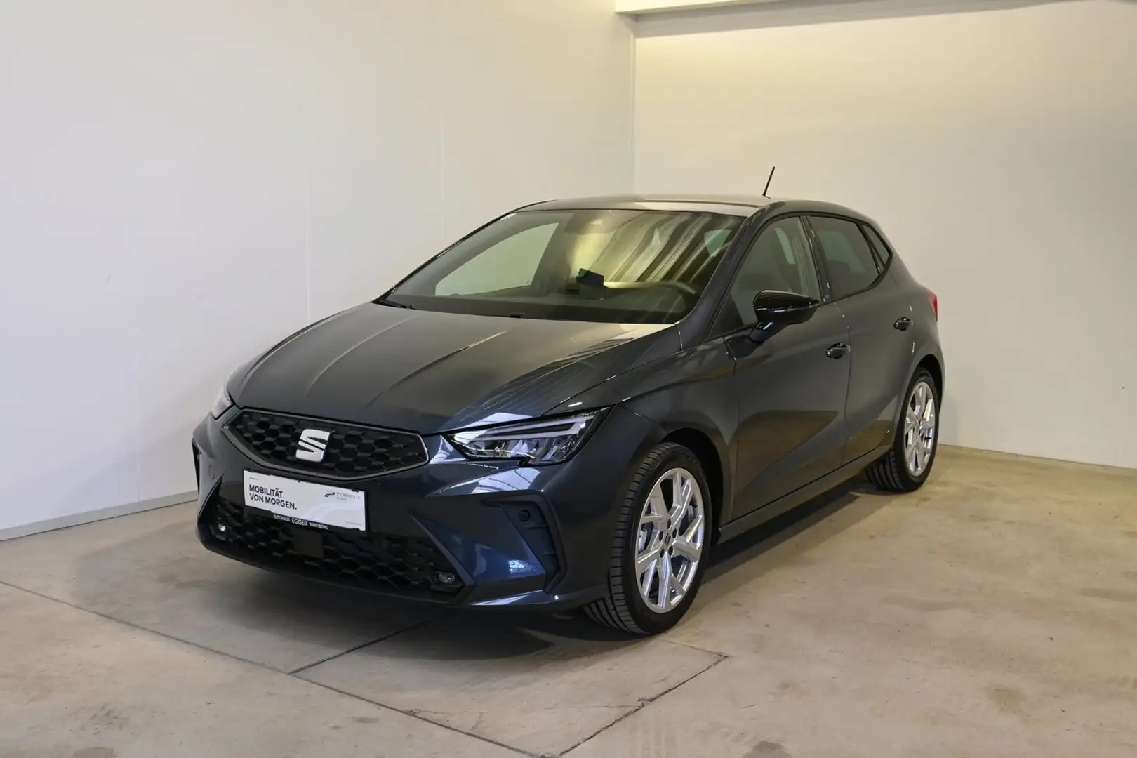 SEAT Ibiza FR Edition 1.0 TSI 95PS Grau - 1