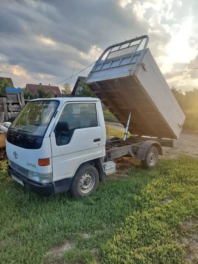 Toyota Dyna Toyota Dyna 100 Diesel état parfait avec benne - 2