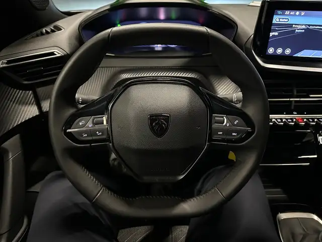 Peugeot 2008 view 16