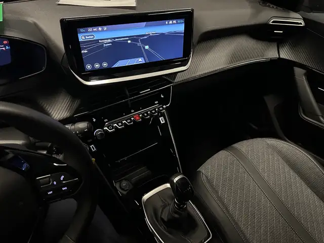 Peugeot 2008 view 18