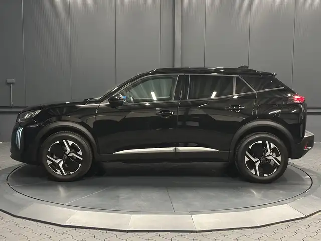 Peugeot 2008 view 2