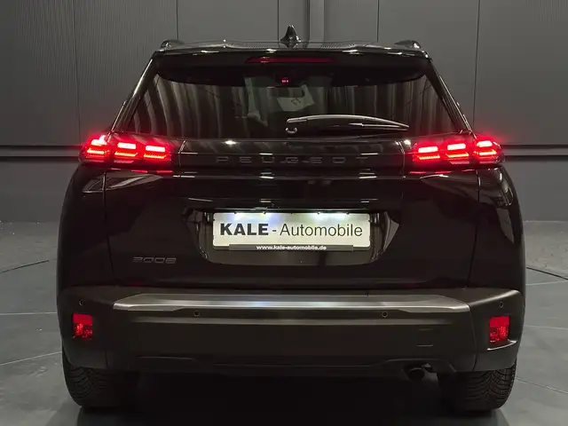 Peugeot 2008 view 4
