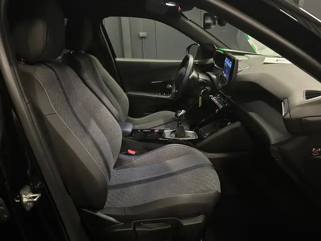 Peugeot 2008 view 10