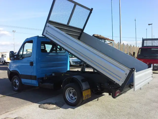 Iveco Daily 35c10 2.3 HPI CASSONE RIBALTABILE TRILATERALE