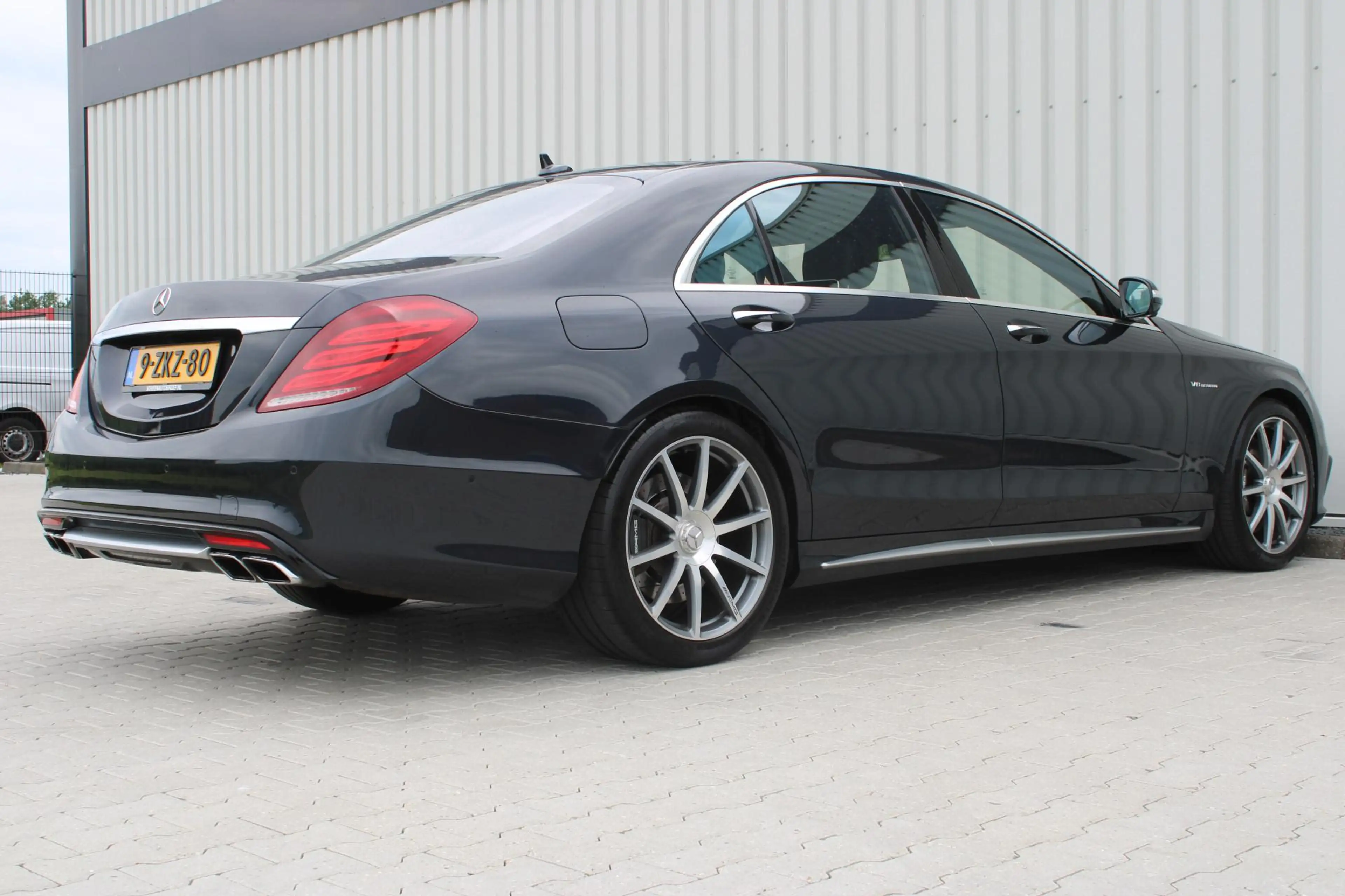 Mercedes-Benz S 63 AMG 4Matic Lang 585PK V8 | Drivers Package | Burmester — photo 3