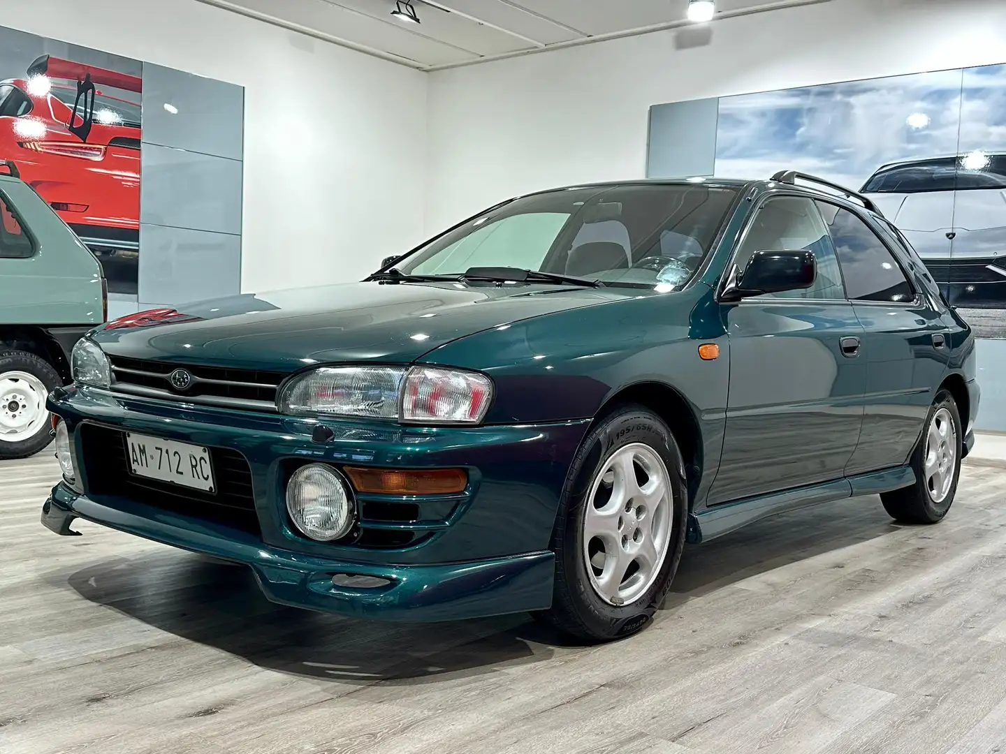 Subaru Impreza GL 2.0 115cv Sport Look 4wd ridotte SW 1proprieta Grün - 1