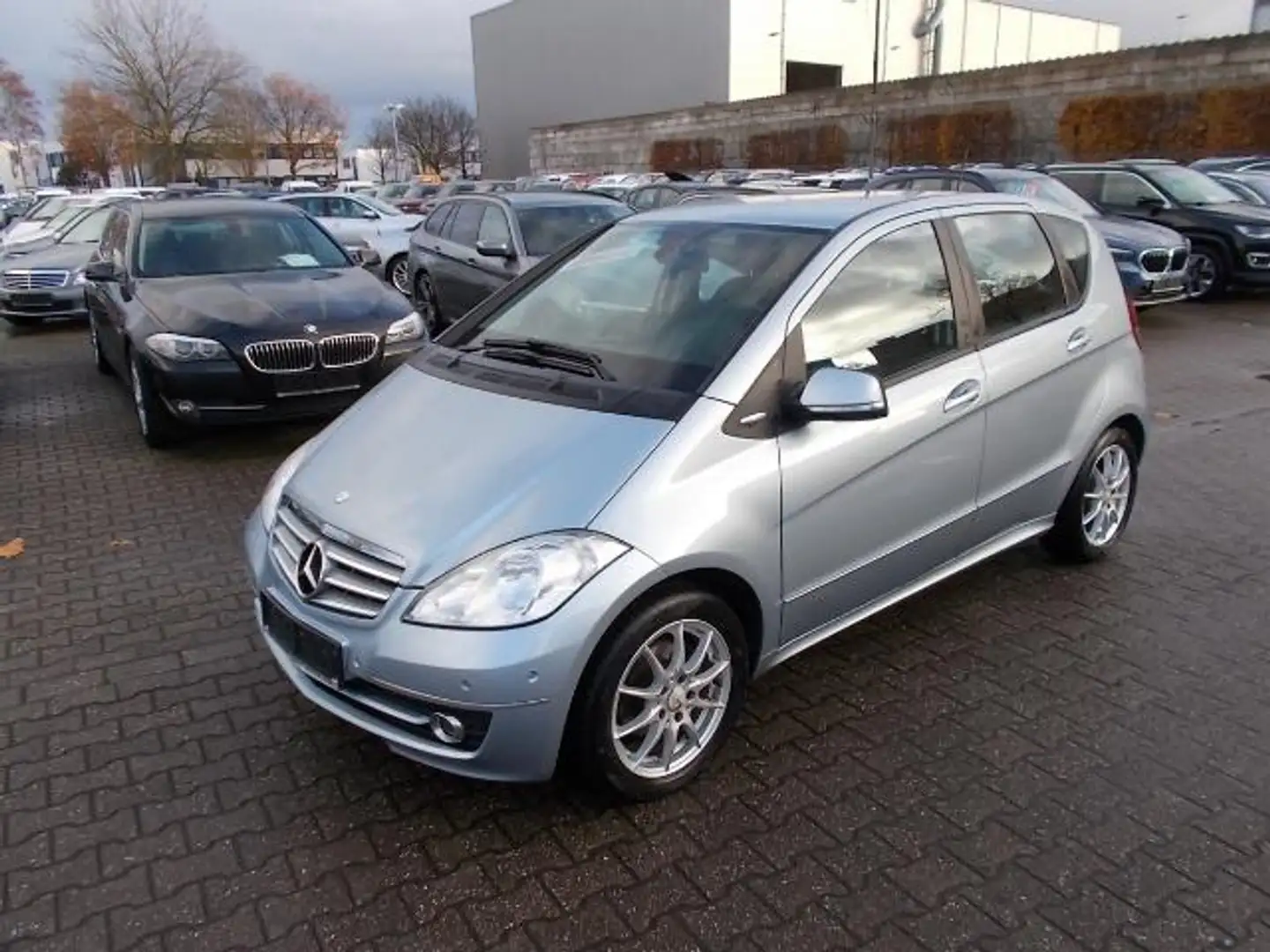 Mercedes-Benz A 150 A150 Elegance, Parkassistent Allwetter Bleu - 1