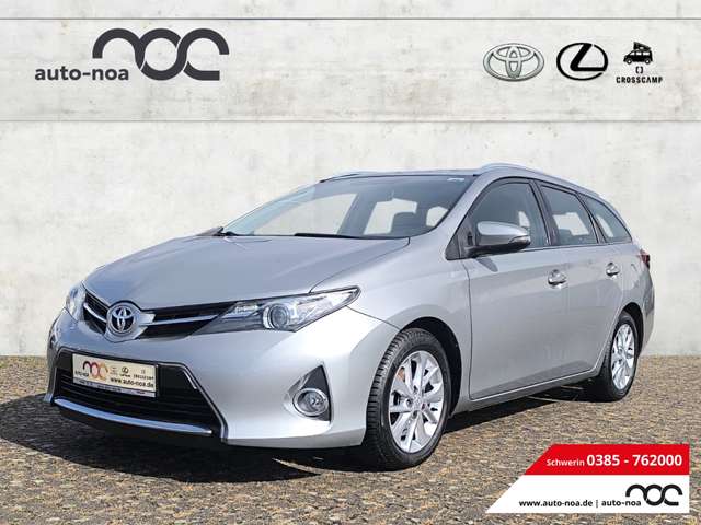 Imagine Toyota Auris Touring Sports Life+ 1.33 Dual-VVT-i Klimaautom Rü