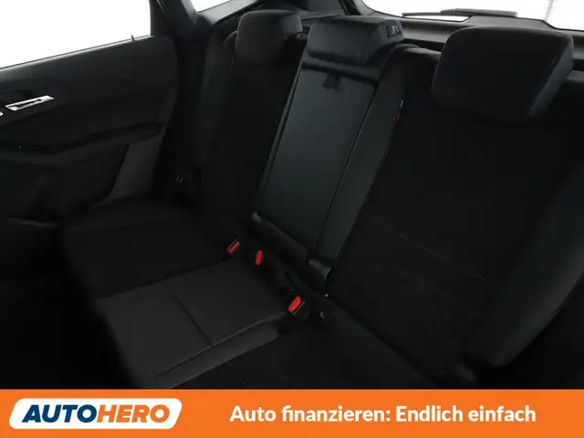 BMW 2 Series view 14