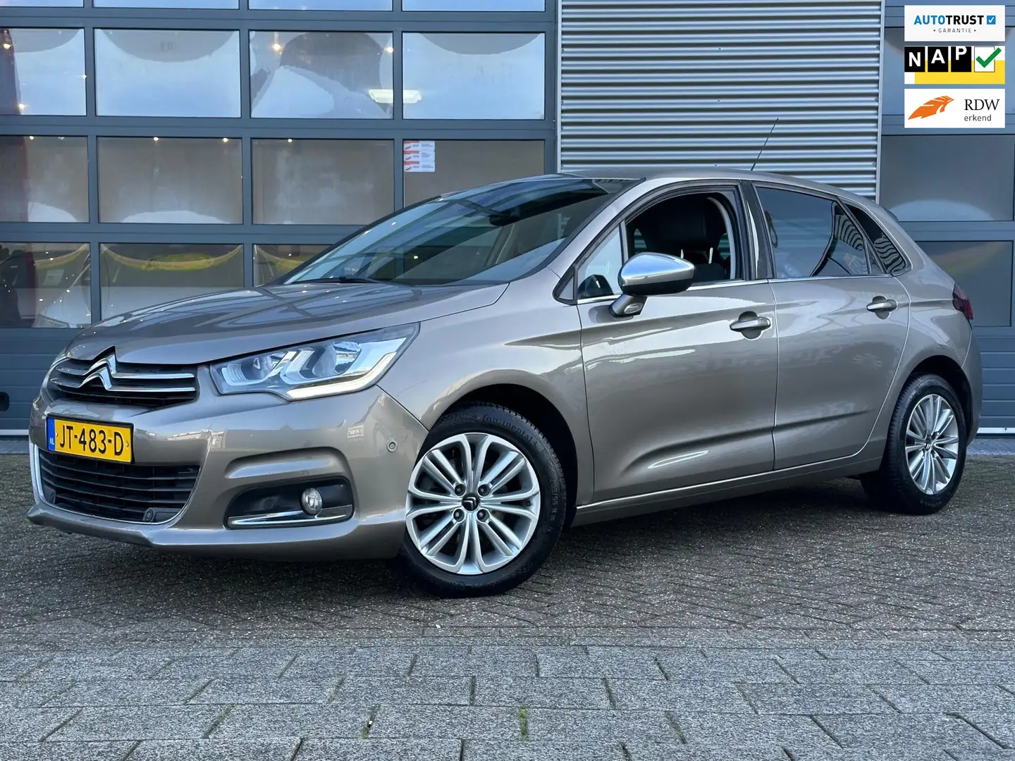 Citroen C4 1.2 PureTech Feel Collection | CRUISECR | Navi | P Gris - 1