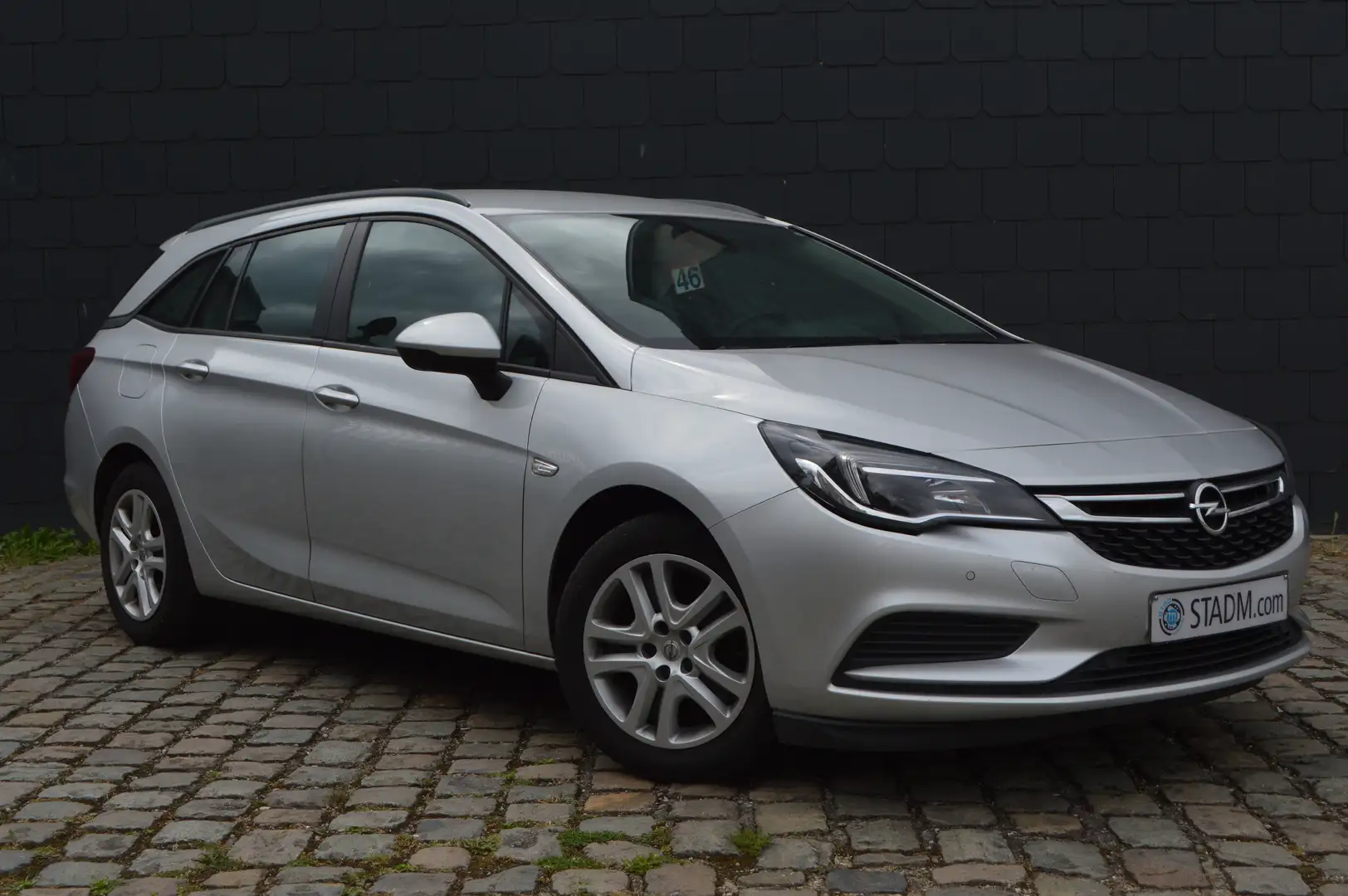 Opel Astra Sports Tourer 1.6 CDTi ECOTEC D Dynamic Start/Stop Grijs - 1