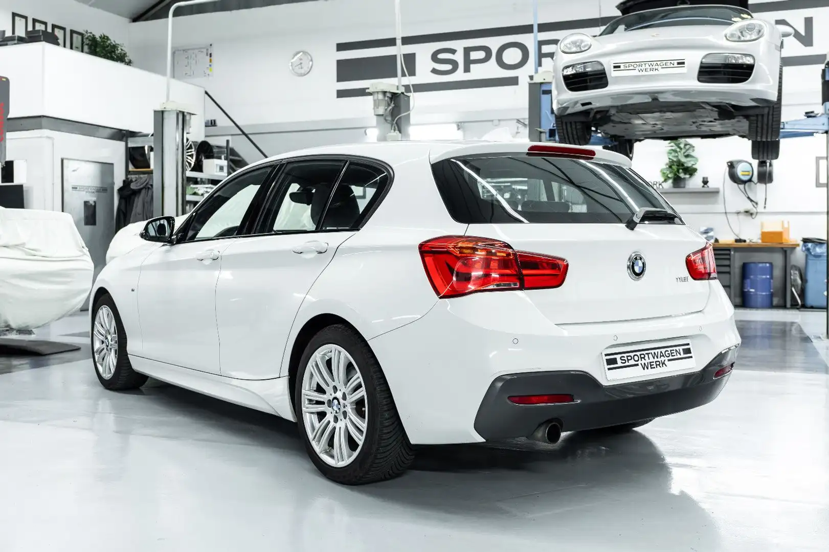 BMW 118 i M Sport I ACC I 3. Hand I BRD Blanc - 2