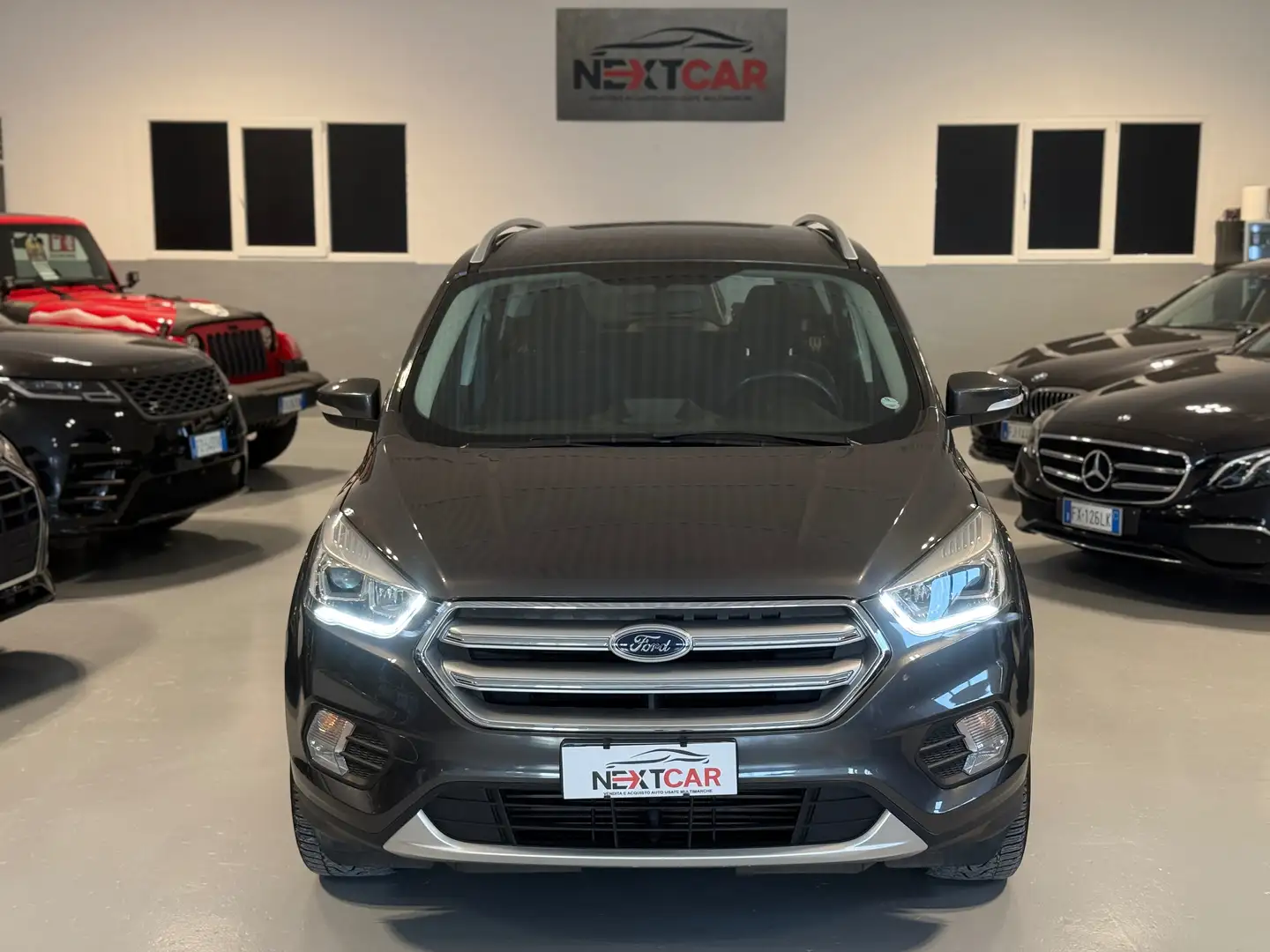 Ford Kuga 2.0 tdci AUTOMATICO! Grijs - 2