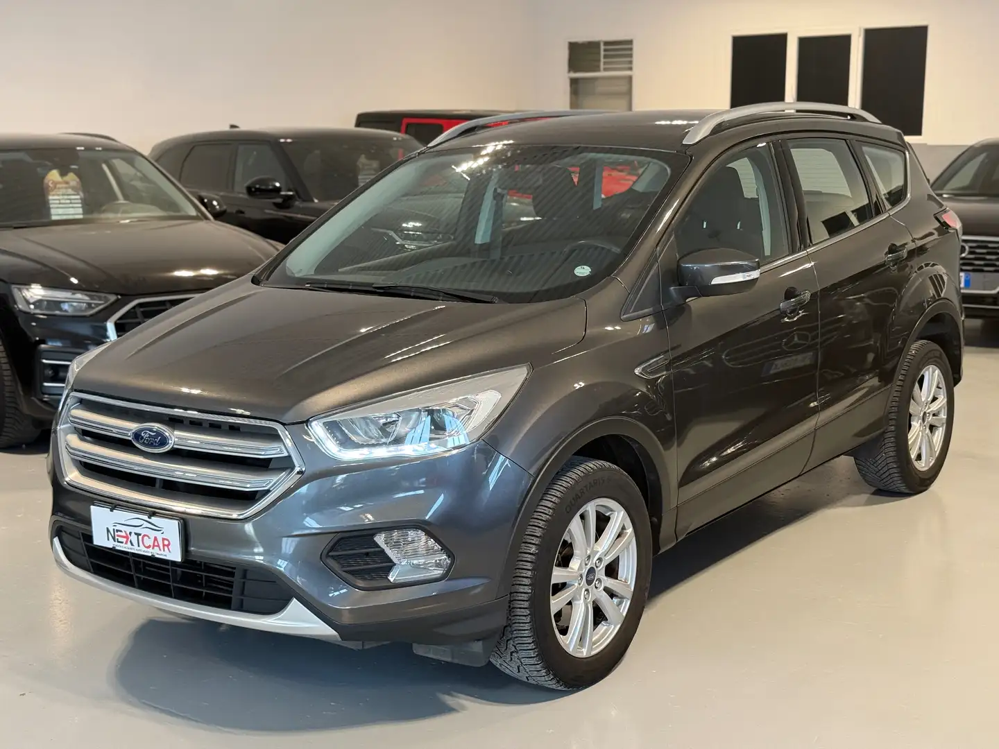 Ford Kuga 2.0 tdci AUTOMATICO! Grijs - 1