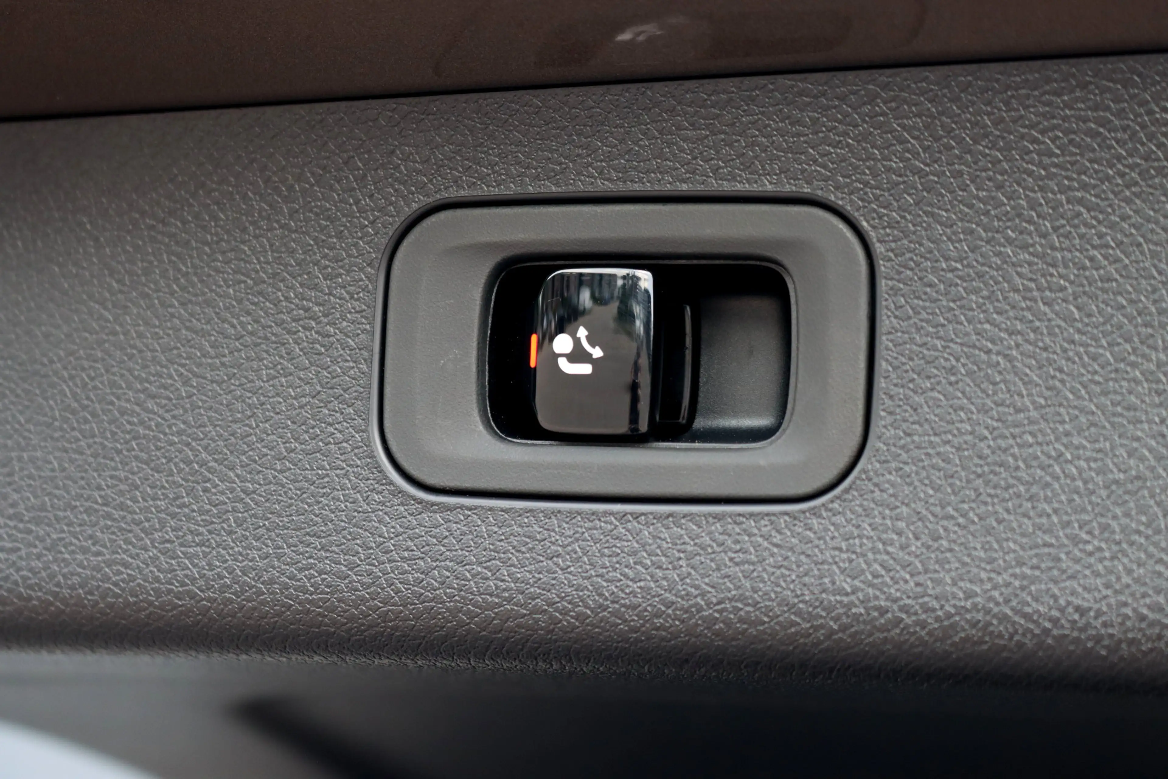 Mercedes-Benz E 300 Estate e AMG Line | Hyperscreen | Distronic+ | HUD — photo 37