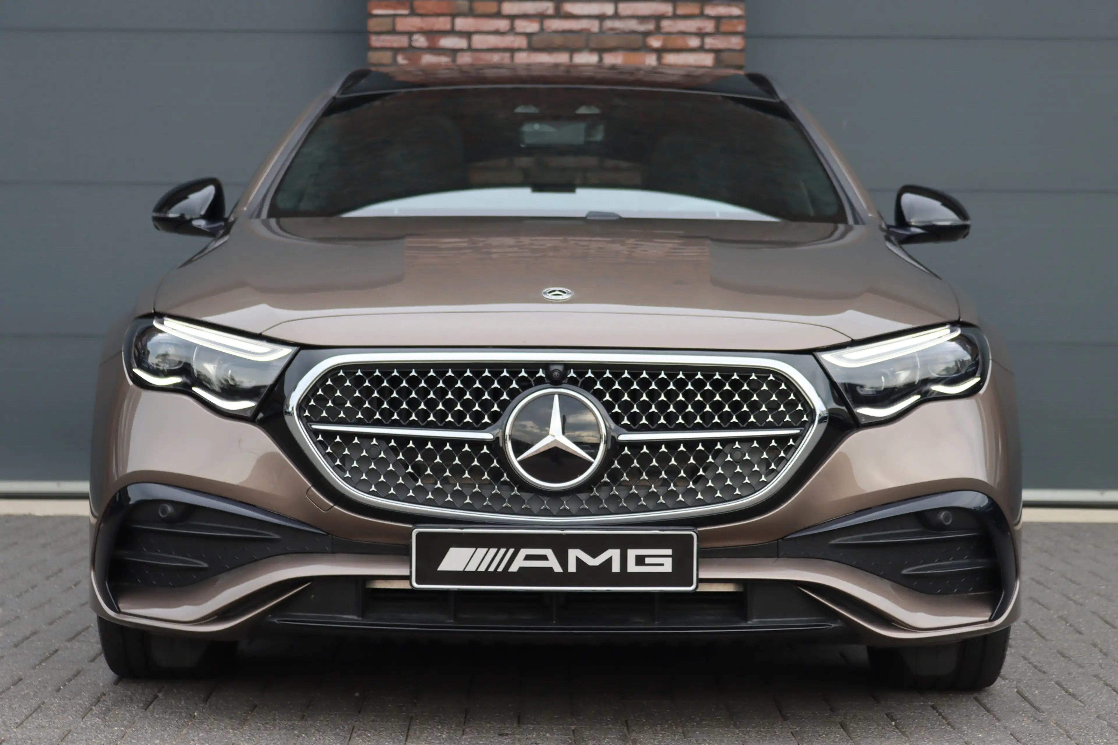 Mercedes-Benz E 300 Estate e AMG Line | Hyperscreen | Distronic+ | HUD — photo 13