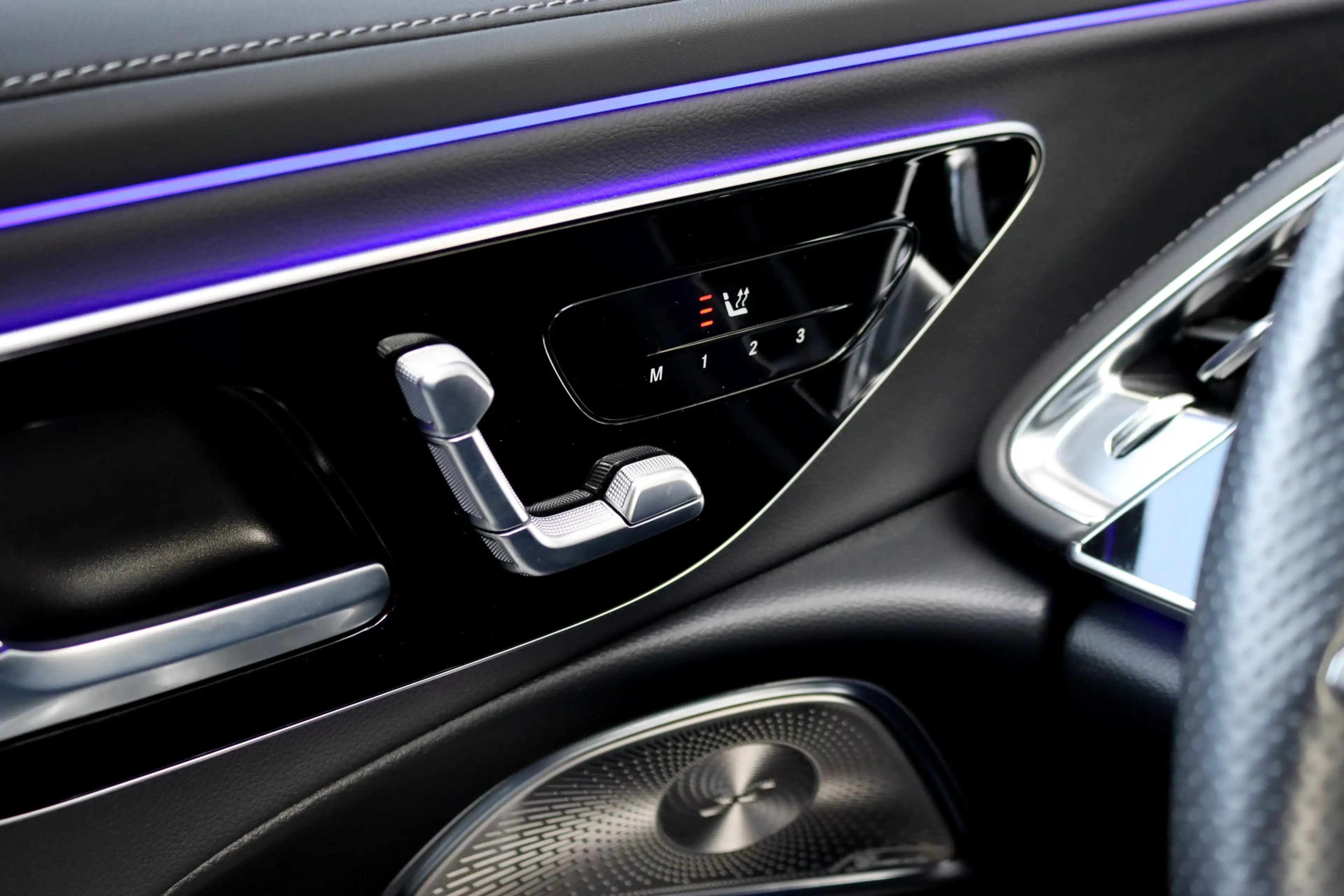 Mercedes-Benz E 300 Estate e AMG Line | Hyperscreen | Distronic+ | HUD — photo 12