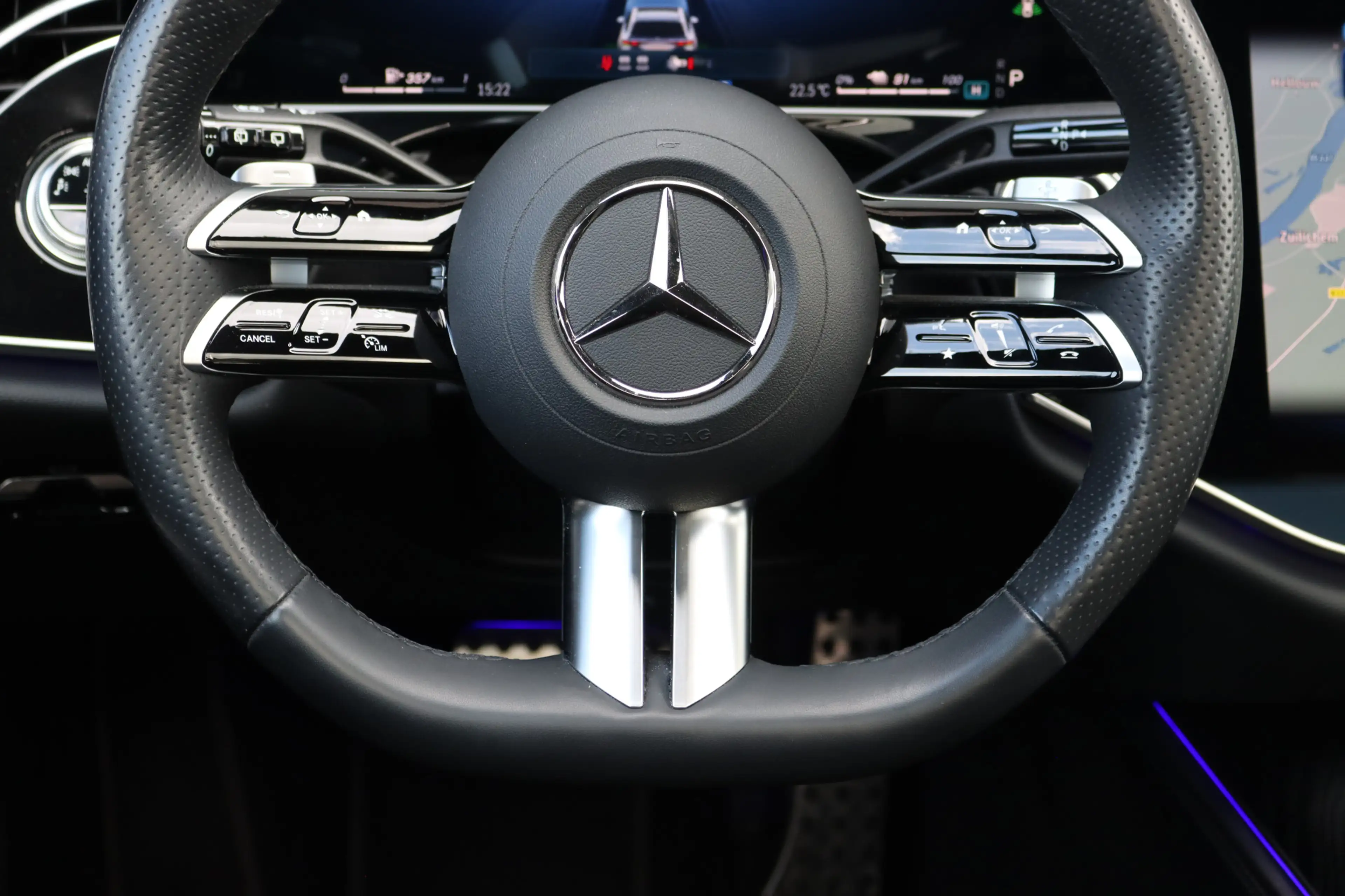 Mercedes-Benz E 300 Estate e AMG Line | Hyperscreen | Distronic+ | HUD — photo 31