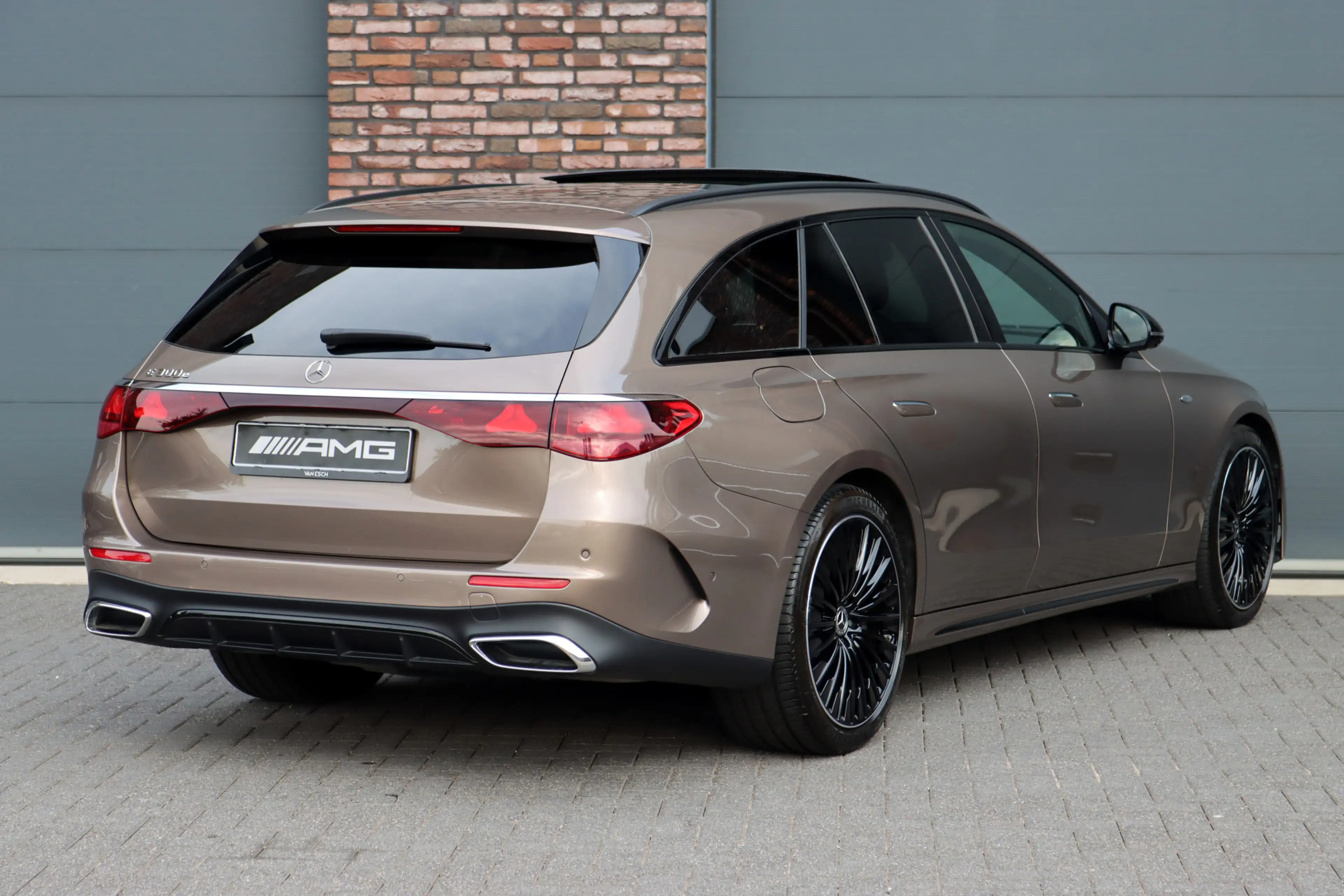 Mercedes-Benz E 300 Estate e AMG Line | Hyperscreen | Distronic+ | HUD — photo 7