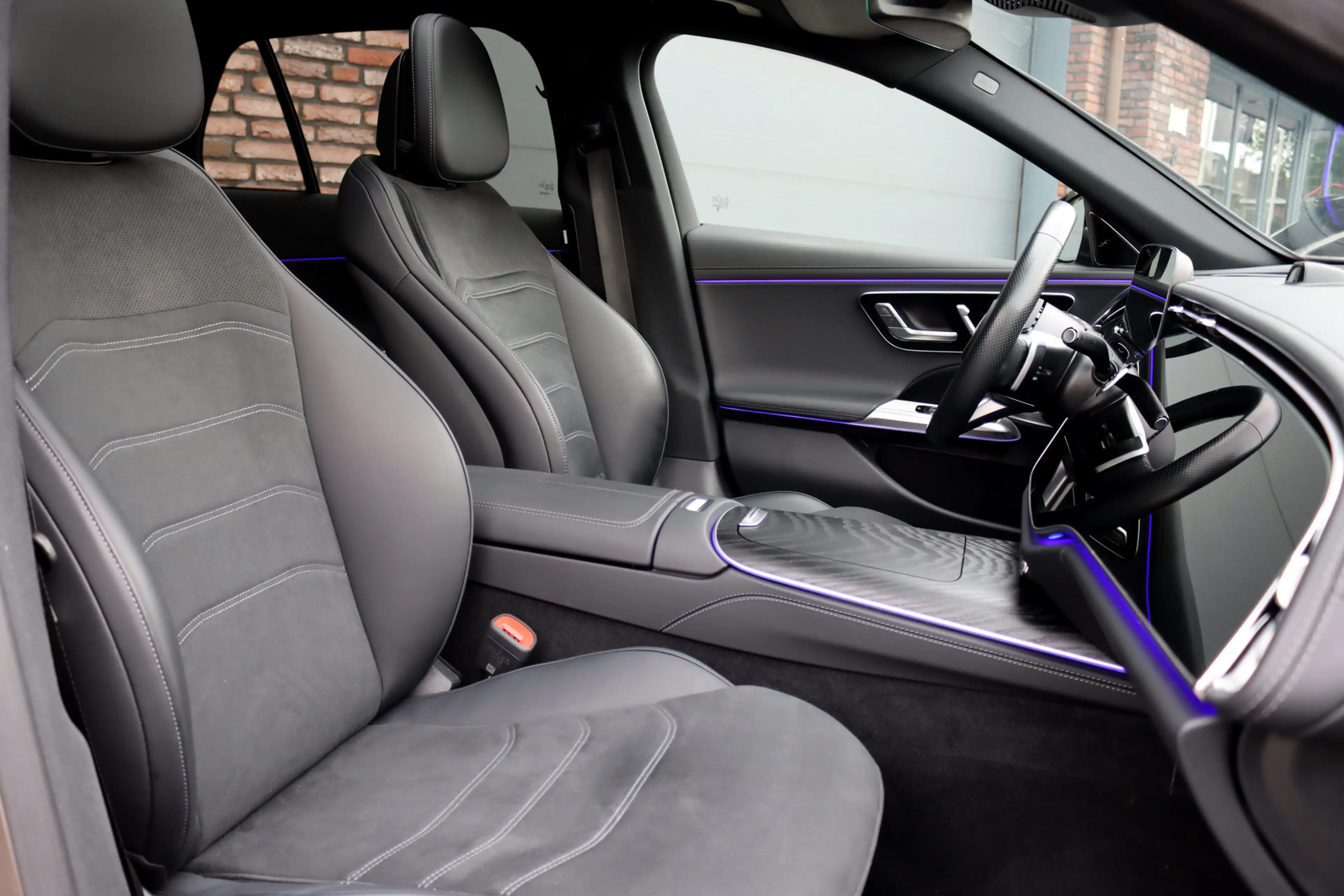 Mercedes-Benz E 300 Estate e AMG Line | Hyperscreen | Distronic+ | HUD — photo 6