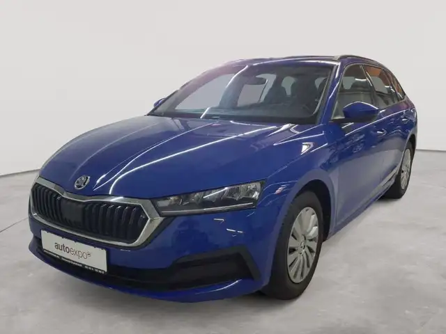 Skoda Octavia view 2