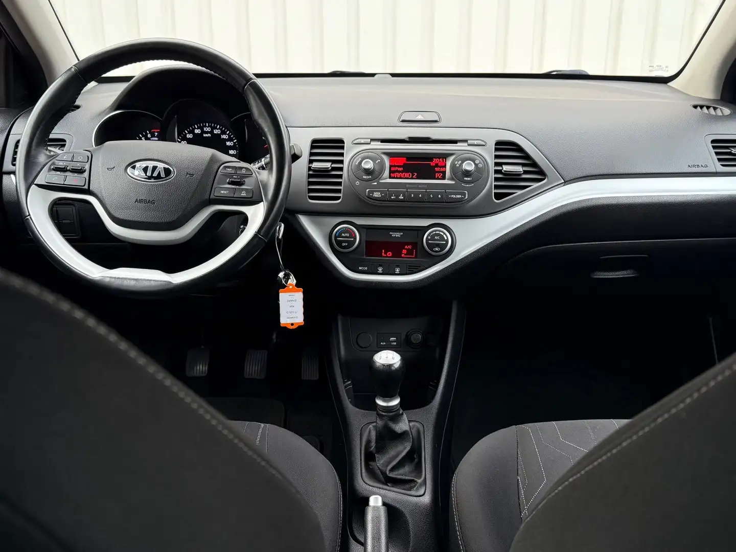 Kia Picanto 1.2 CVVT DynamicLine 1e Eigenaar,AIrco,CruiseContr Zwart - 2