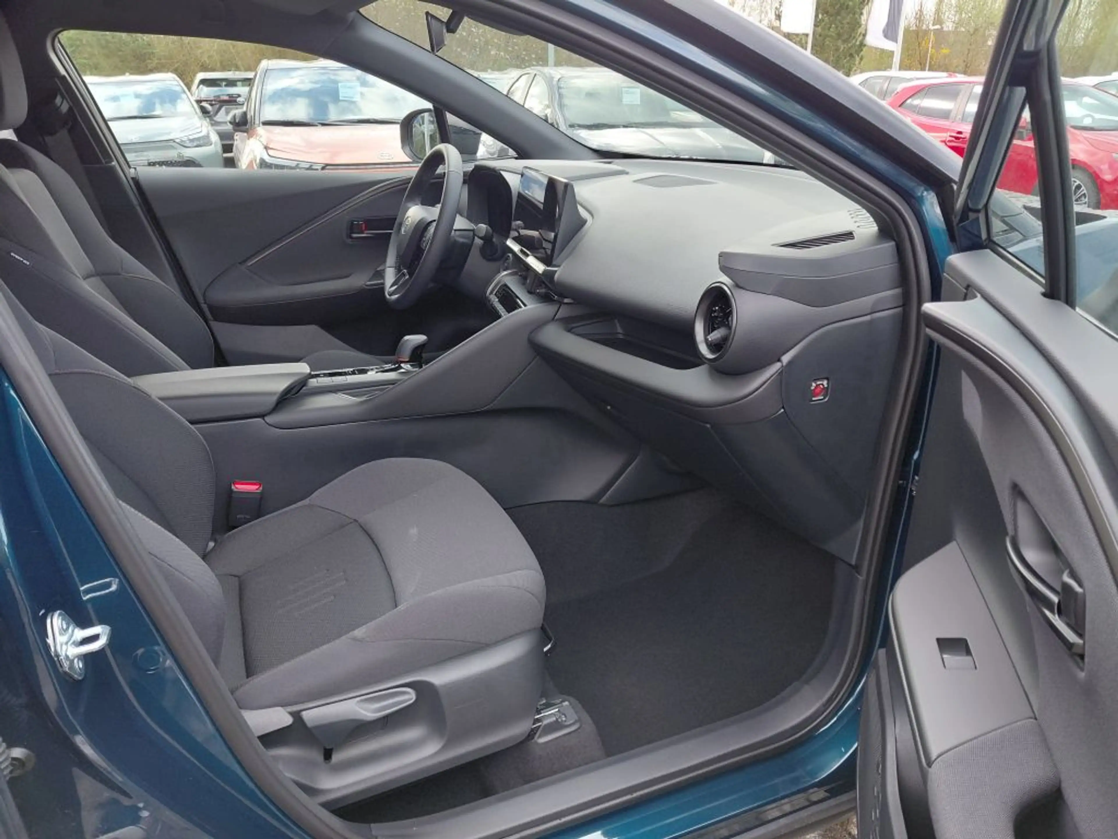 Toyota C-HR 1.8 Hybrid Teamplayer (AX2) — photo 13