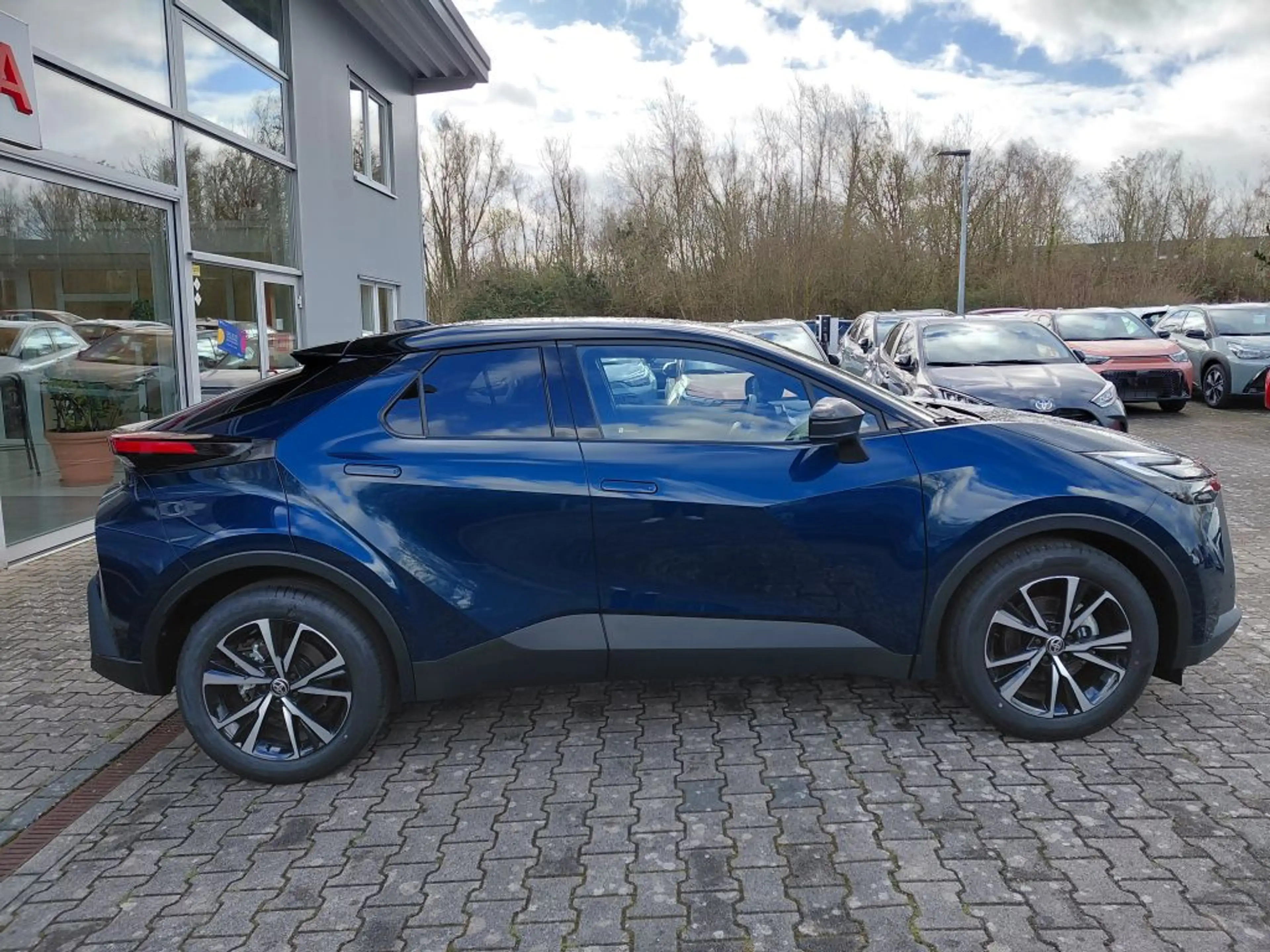 Toyota C-HR 1.8 Hybrid Teamplayer (AX2) — photo 6
