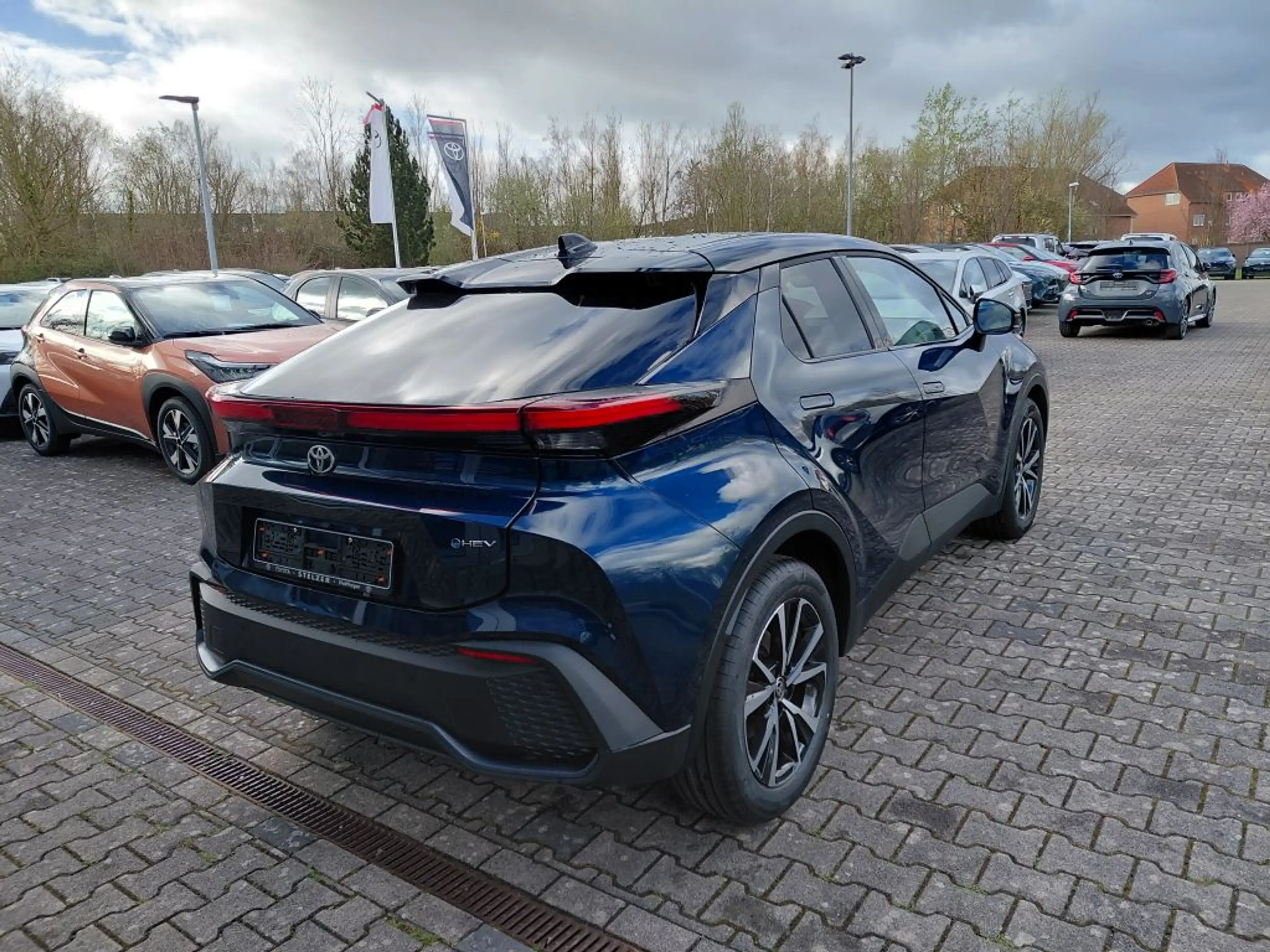 Toyota C-HR 1.8 Hybrid Teamplayer (AX2) — photo 5