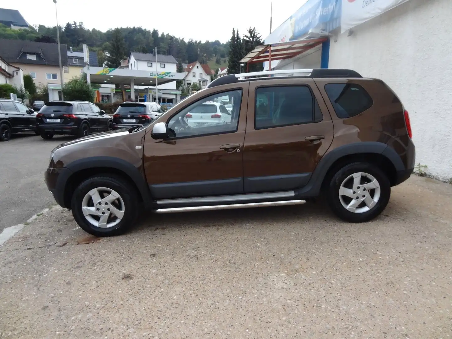 Dacia Duster I Laureate 4x4/1.Hand/AHK/Alu/ Braun - 2