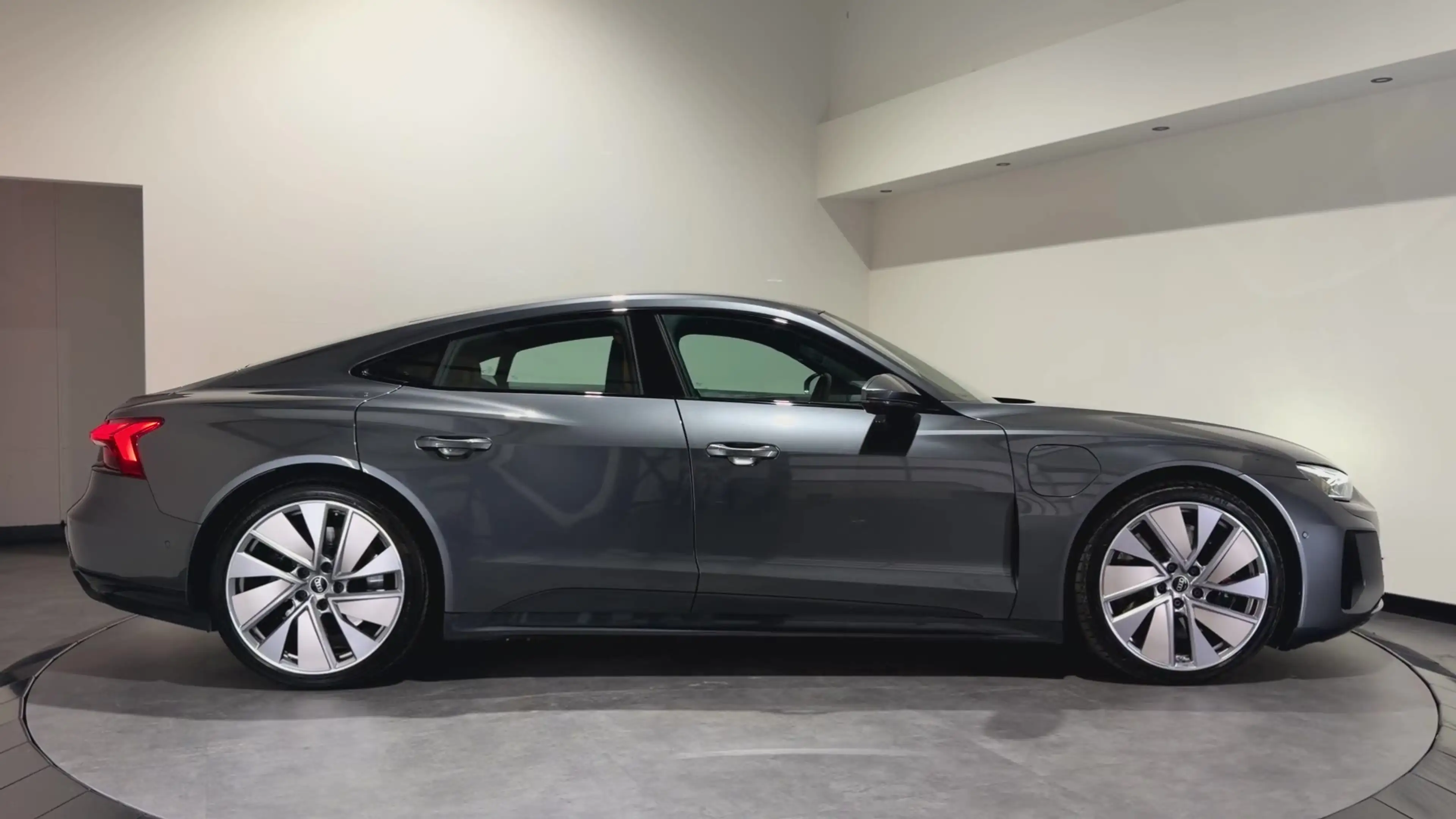 Audi e-tron GT 93 kWh | SOH 89% | Achterasbesturing | ACC | Nappa — photo 3