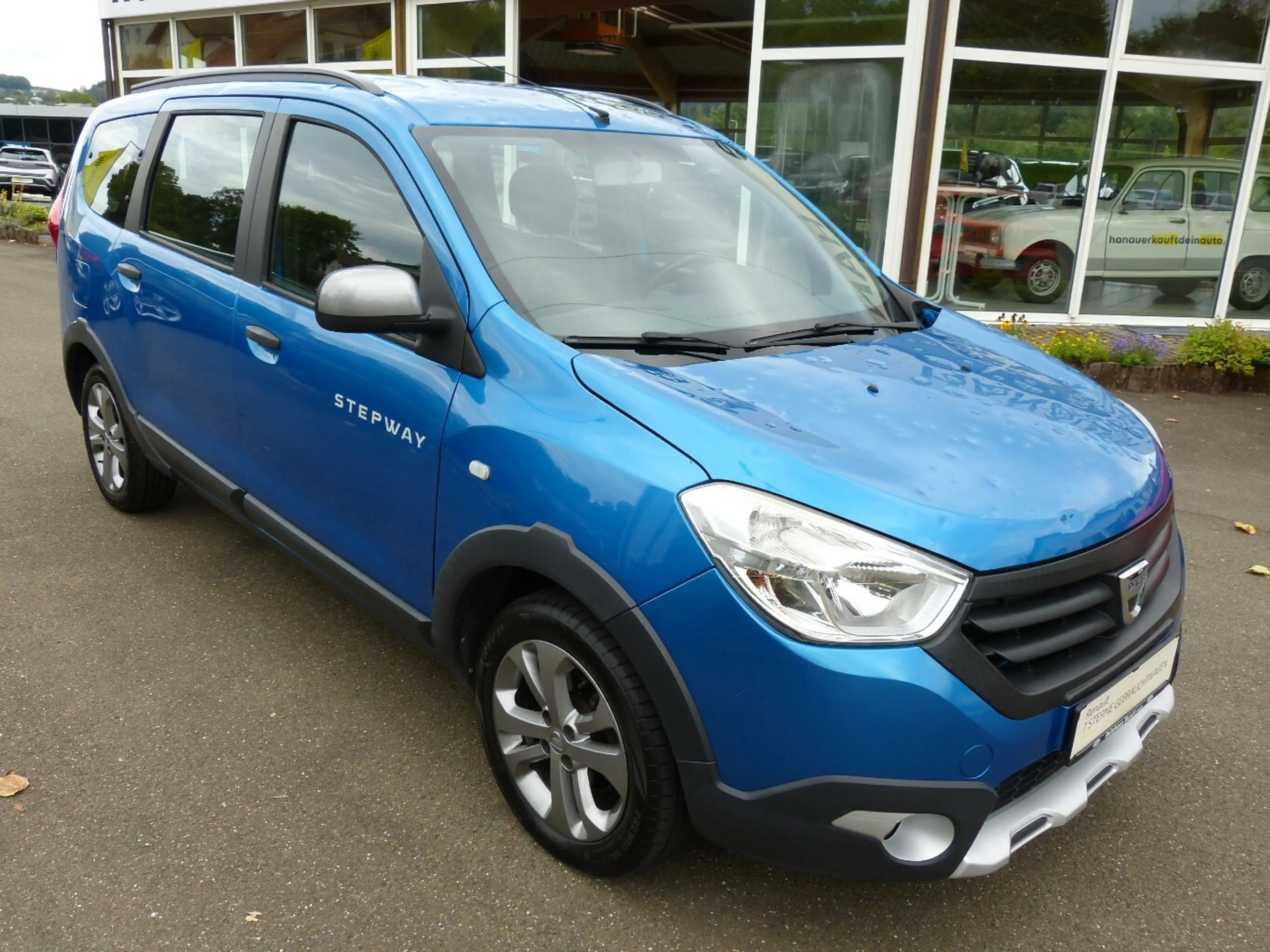 Dacia Lodgy Stepway TCE 115 [NAVI/SHZ/PDC/7-Sitze] — photo 3