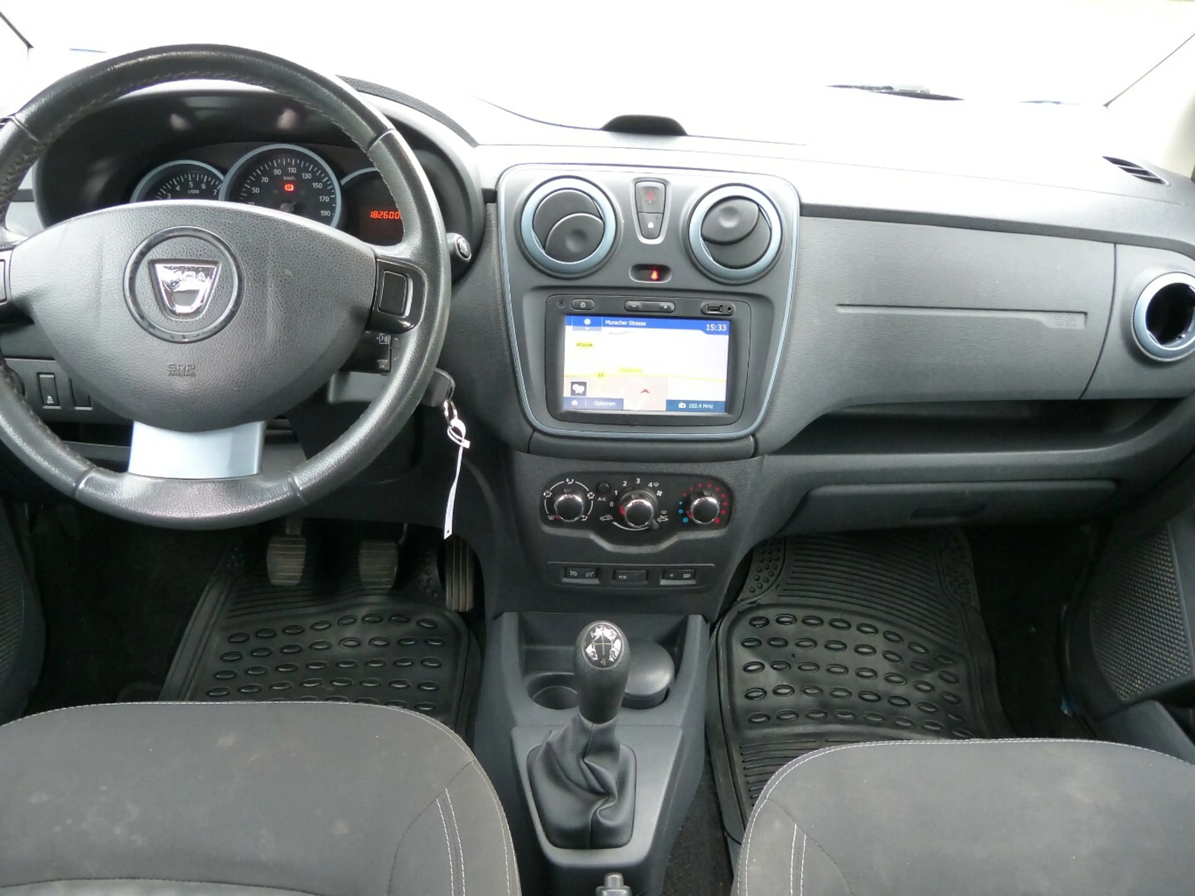 Dacia Lodgy Stepway TCE 115 [NAVI/SHZ/PDC/7-Sitze] — photo 12