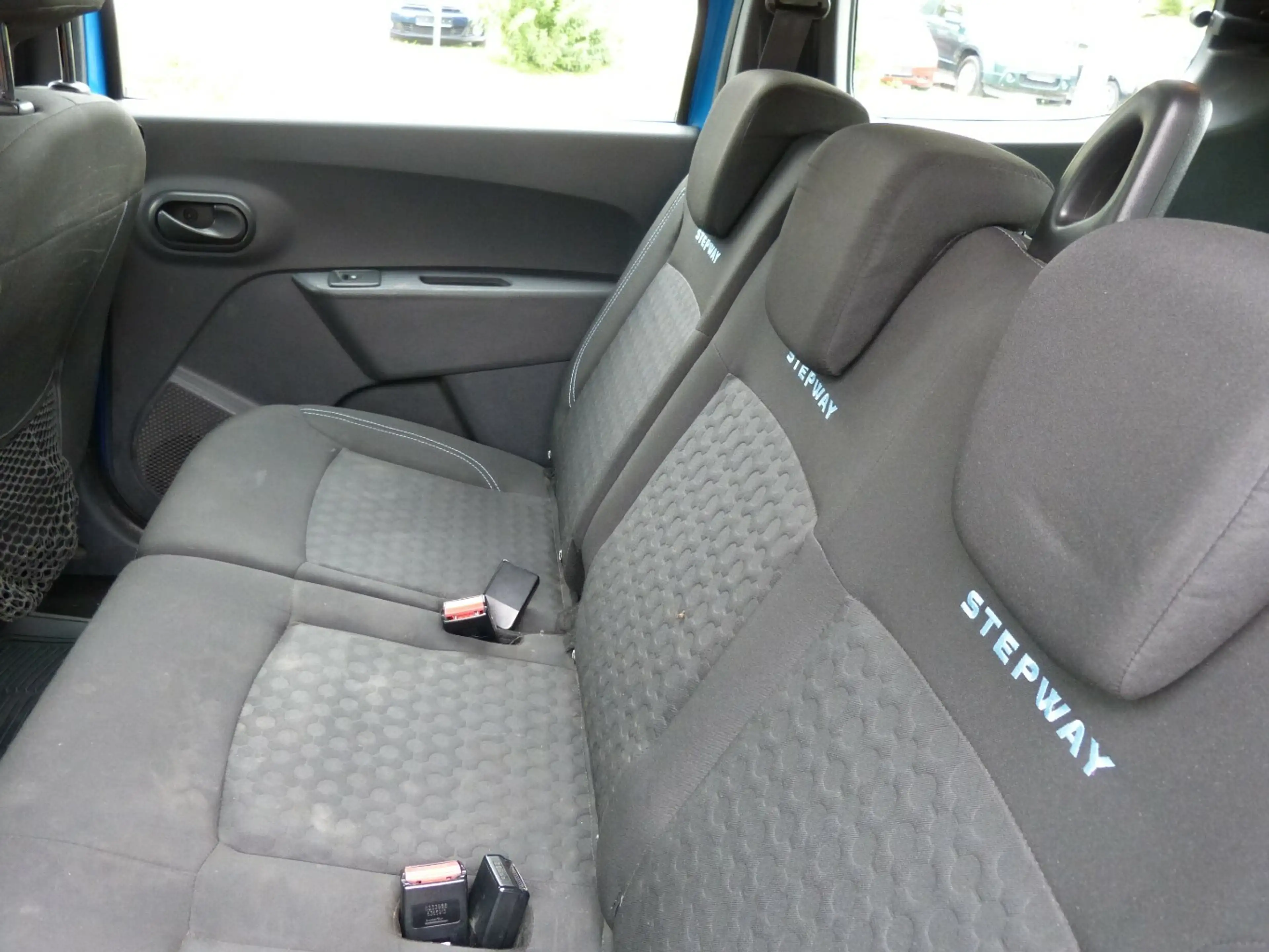 Dacia Lodgy Stepway TCE 115 [NAVI/SHZ/PDC/7-Sitze] — photo 13