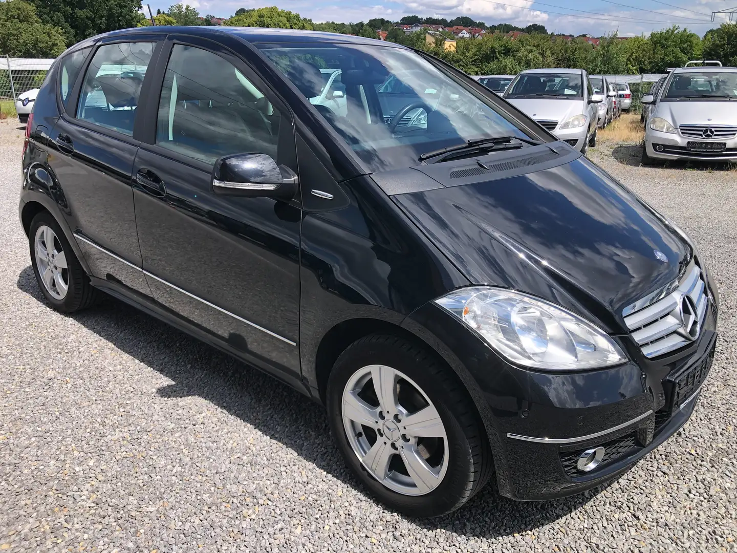 Mercedes-Benz A 180 Autotronic Avantgarde*Panoramadach*Parkass*1.Hand* Schwarz - 2
