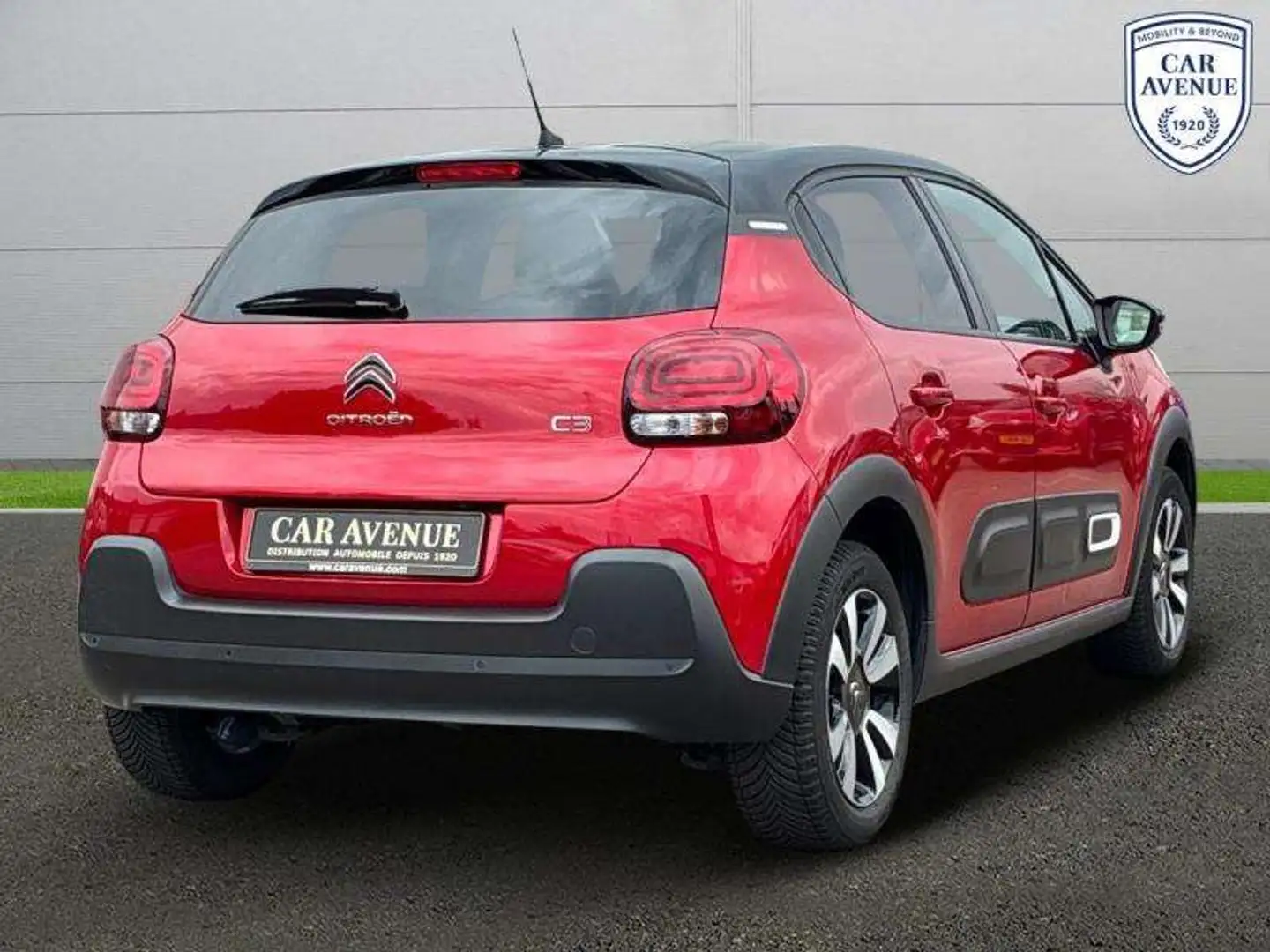 Citroen C3 1.2 PureTech 83ch S\\u0026S Shine Rouge - 2