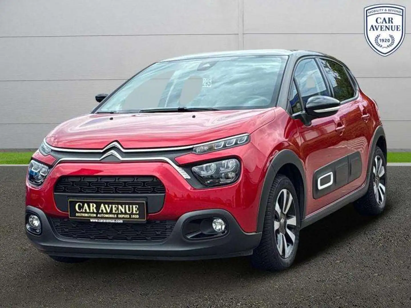 Citroen C3 1.2 PureTech 83ch S\\u0026S Shine Rouge - 1