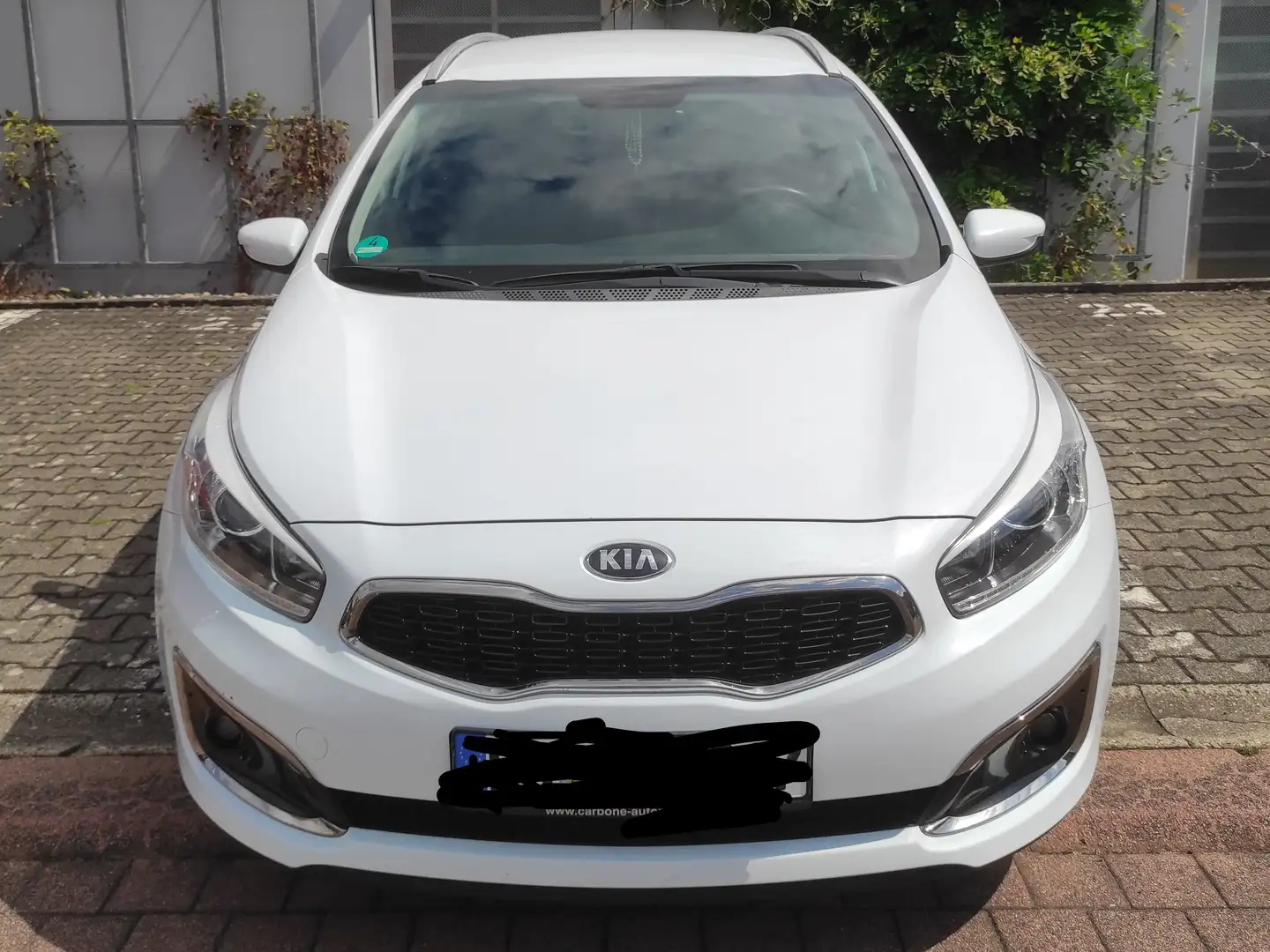 Kia Ceed / cee'd Ceed 1.6 GDI ISG Dream Team Edition Bílá - 1
