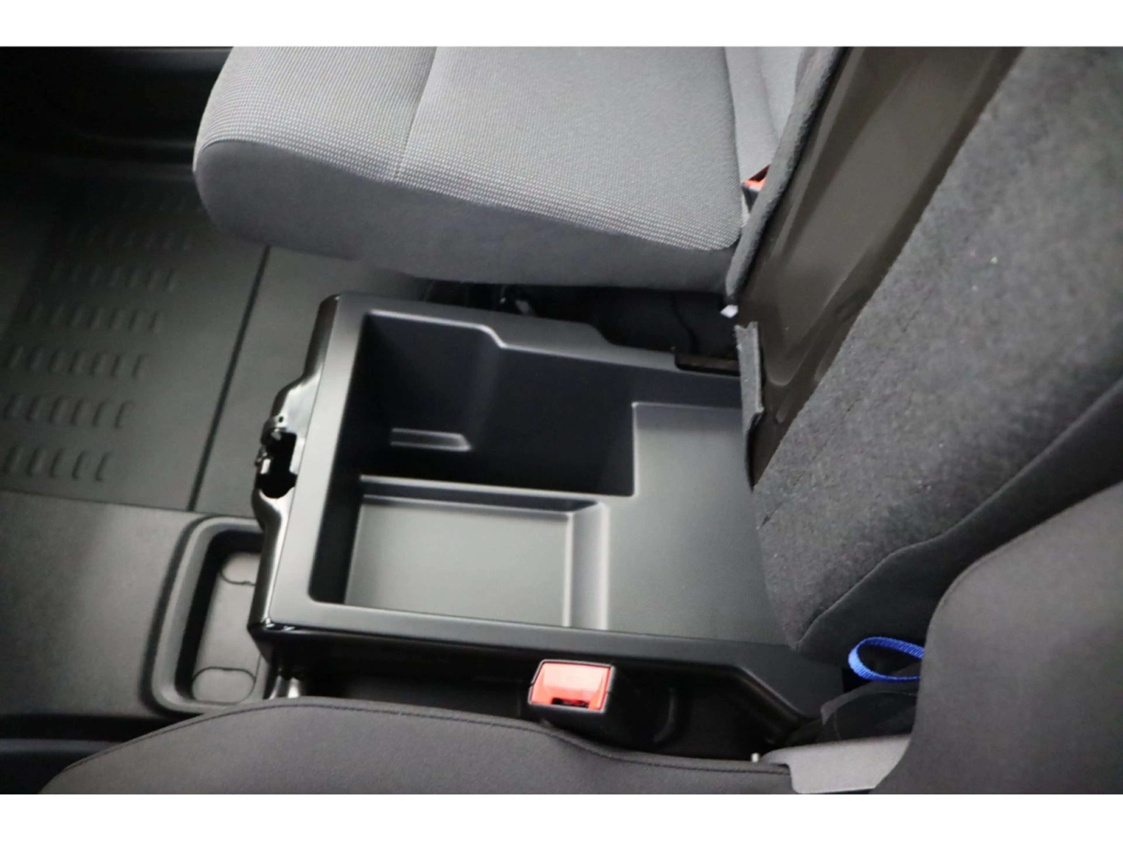 Peugeot Partner L2H1 130 Navy/Klimaautomatik — photo 10