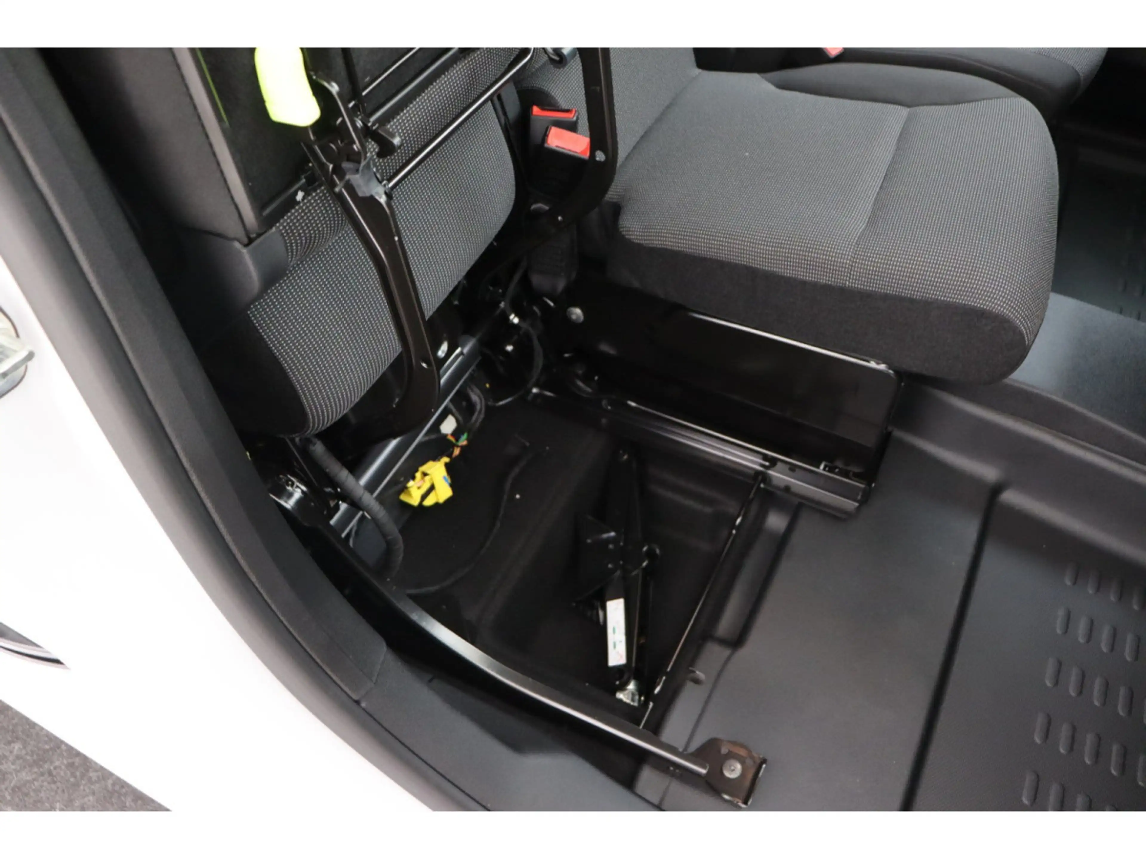Peugeot Partner L2H1 130 Navy/Klimaautomatik — photo 6