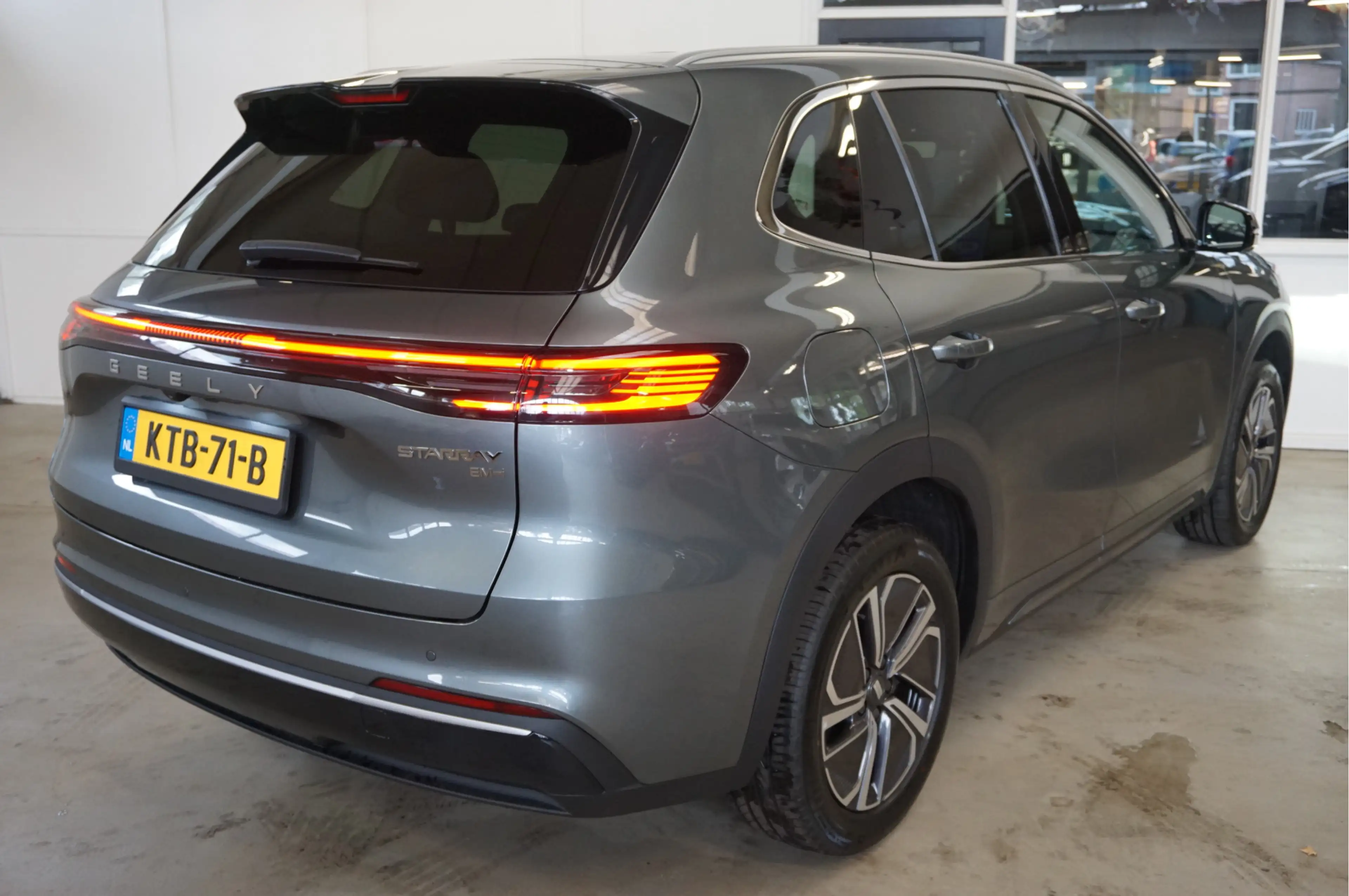 Geely Starray EM-i 1.5 Pro 83Km elektrisch All-in prijs: direct wegri — photo 12