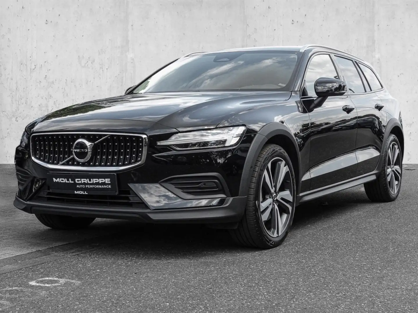 Volvo V60 Cross Country B4 AWD Plus ACC LED Schwarz - 2