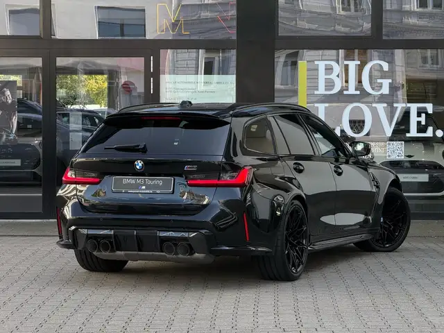 BMW M3 view 2