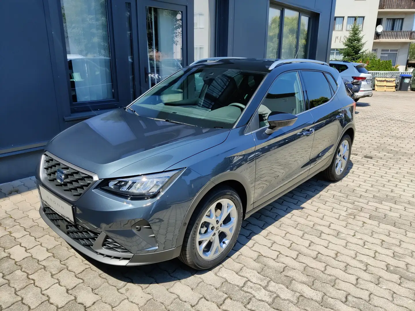 SEAT Arona FR Austria 110 PS Grau - 1