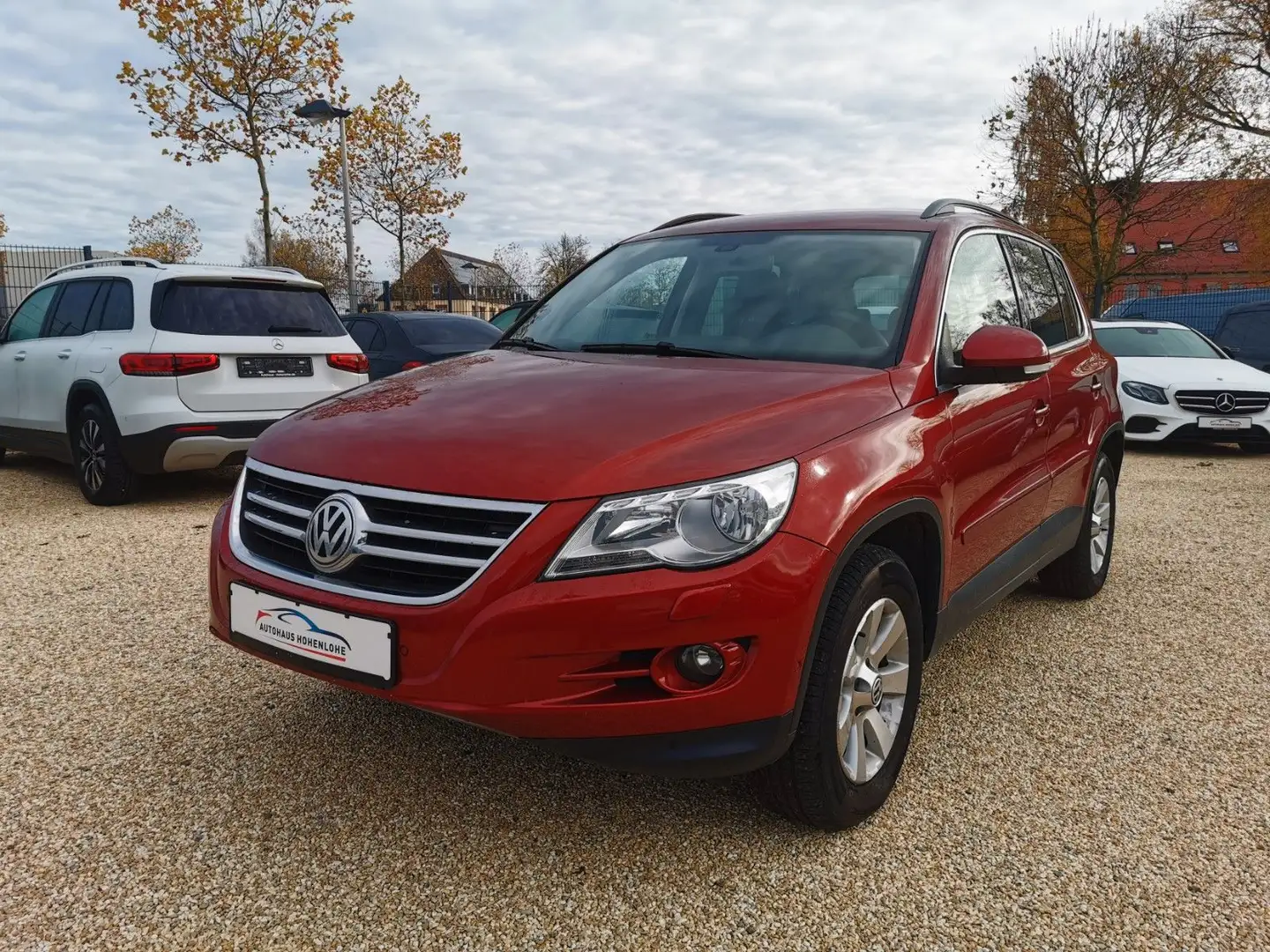 Volkswagen Tiguan Track & Field 4Motion NAVI AHK Rot - 1