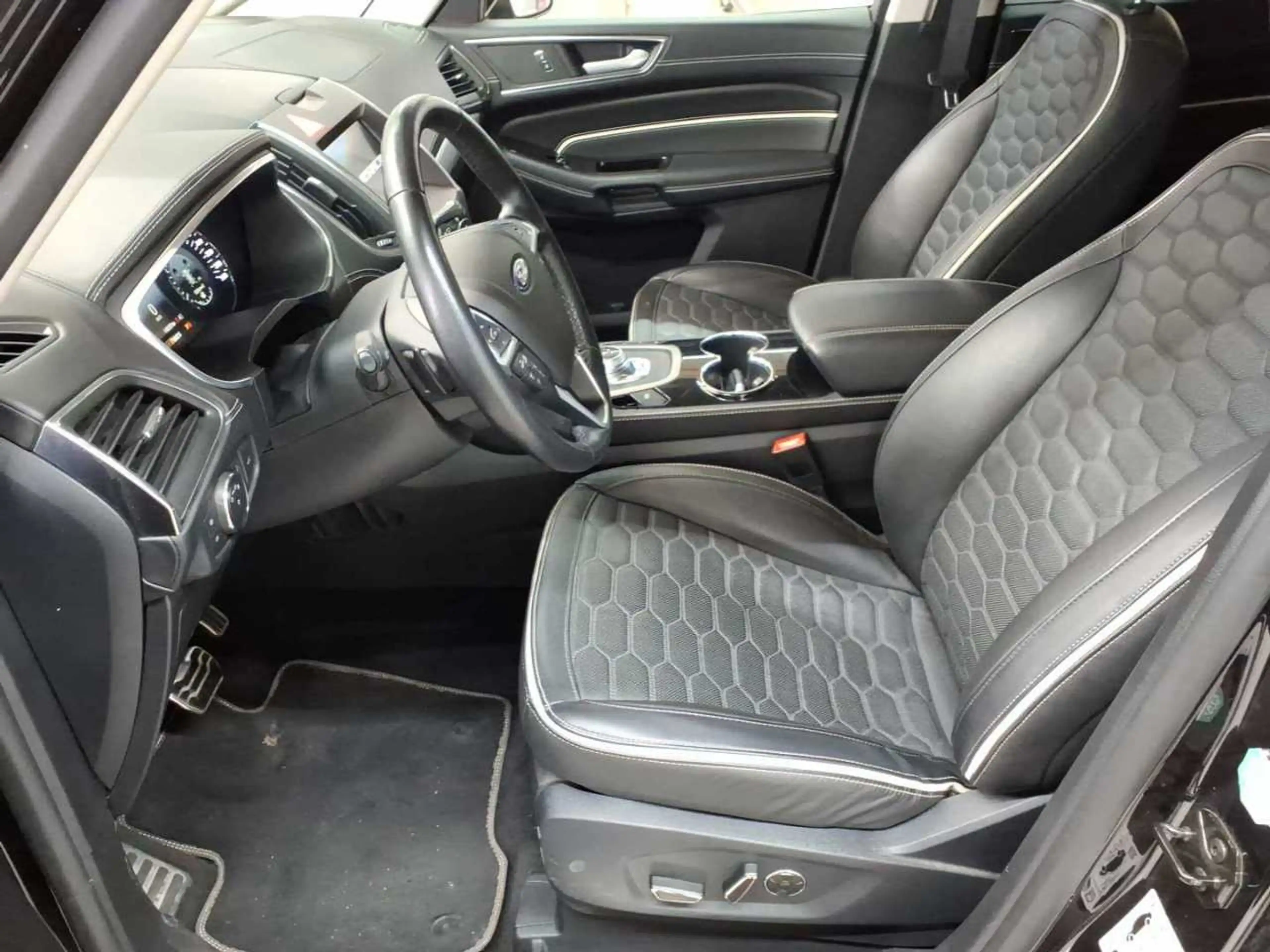 Ford S-Max S-Max 2.0 EcoBlue Aut. VIGNALE 7 Si. AHK Leder — photo 7