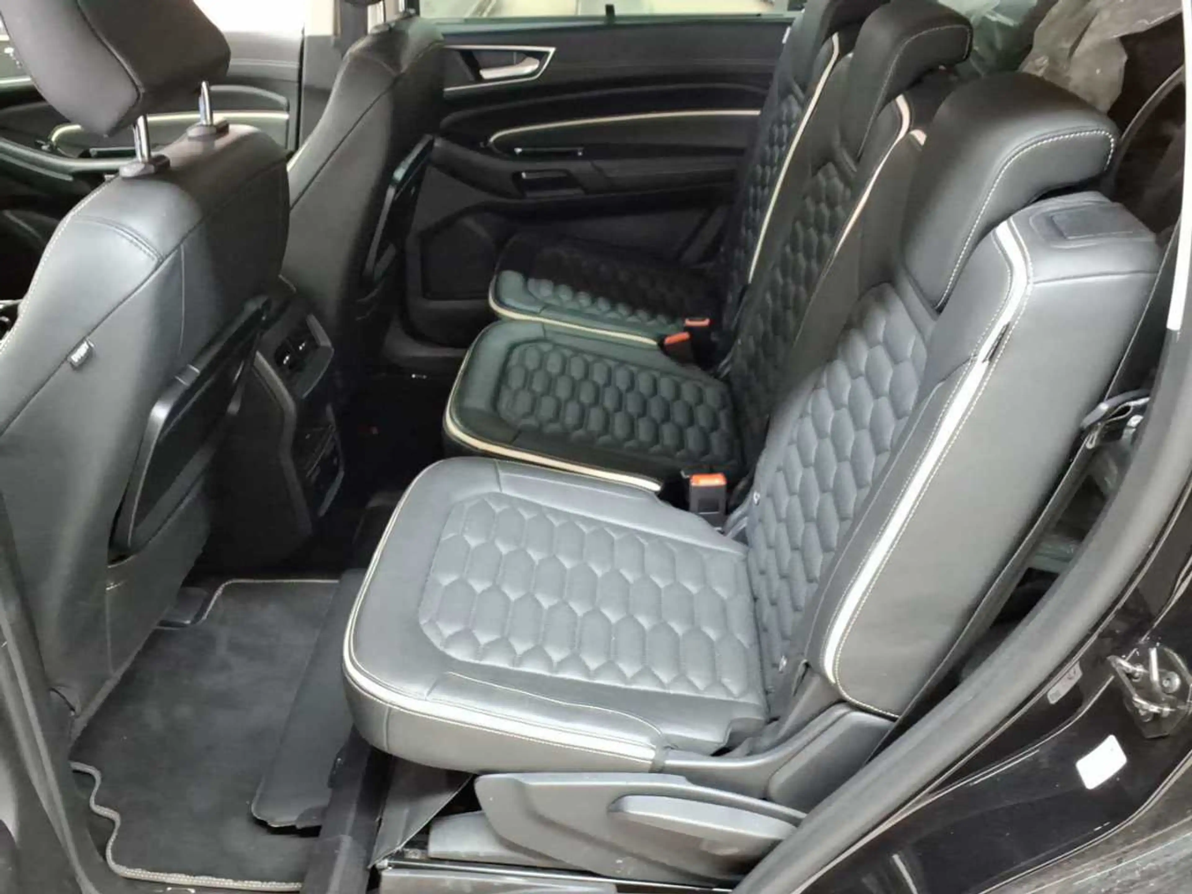 Ford S-Max S-Max 2.0 EcoBlue Aut. VIGNALE 7 Si. AHK Leder — photo 13